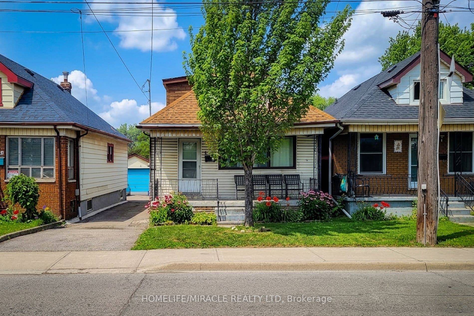 463 Wellington Street — featured photograph