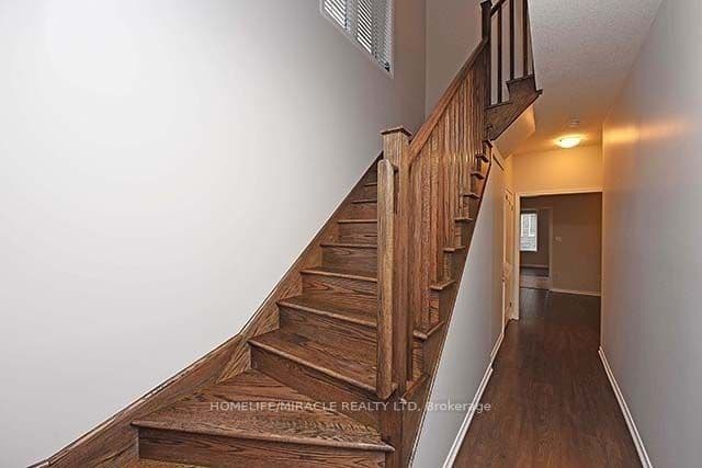 53 Baffin Crescent — photograph 3