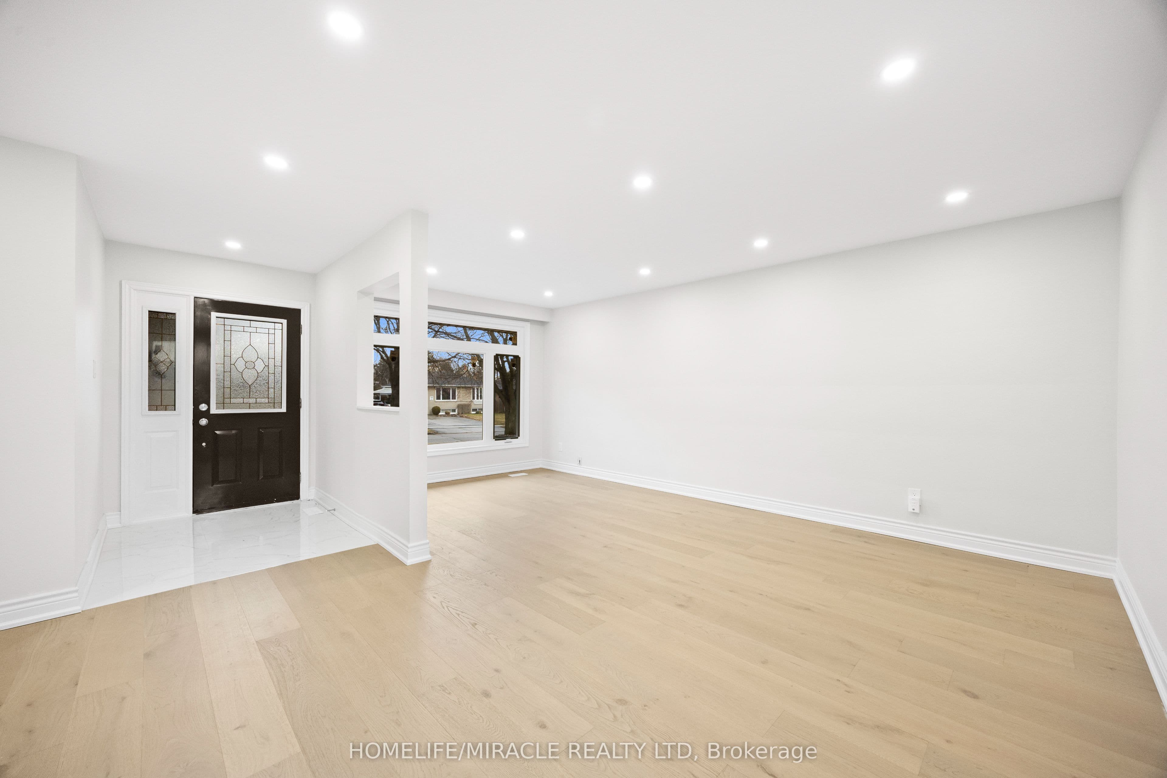 46 Flintwick Drive — photograph 5
