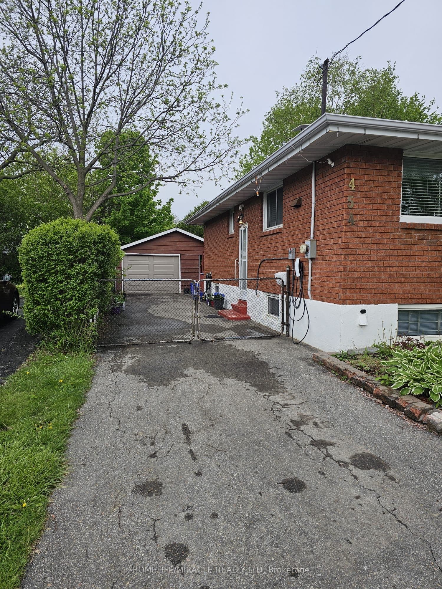 454 Stevenson Road, Oshawa