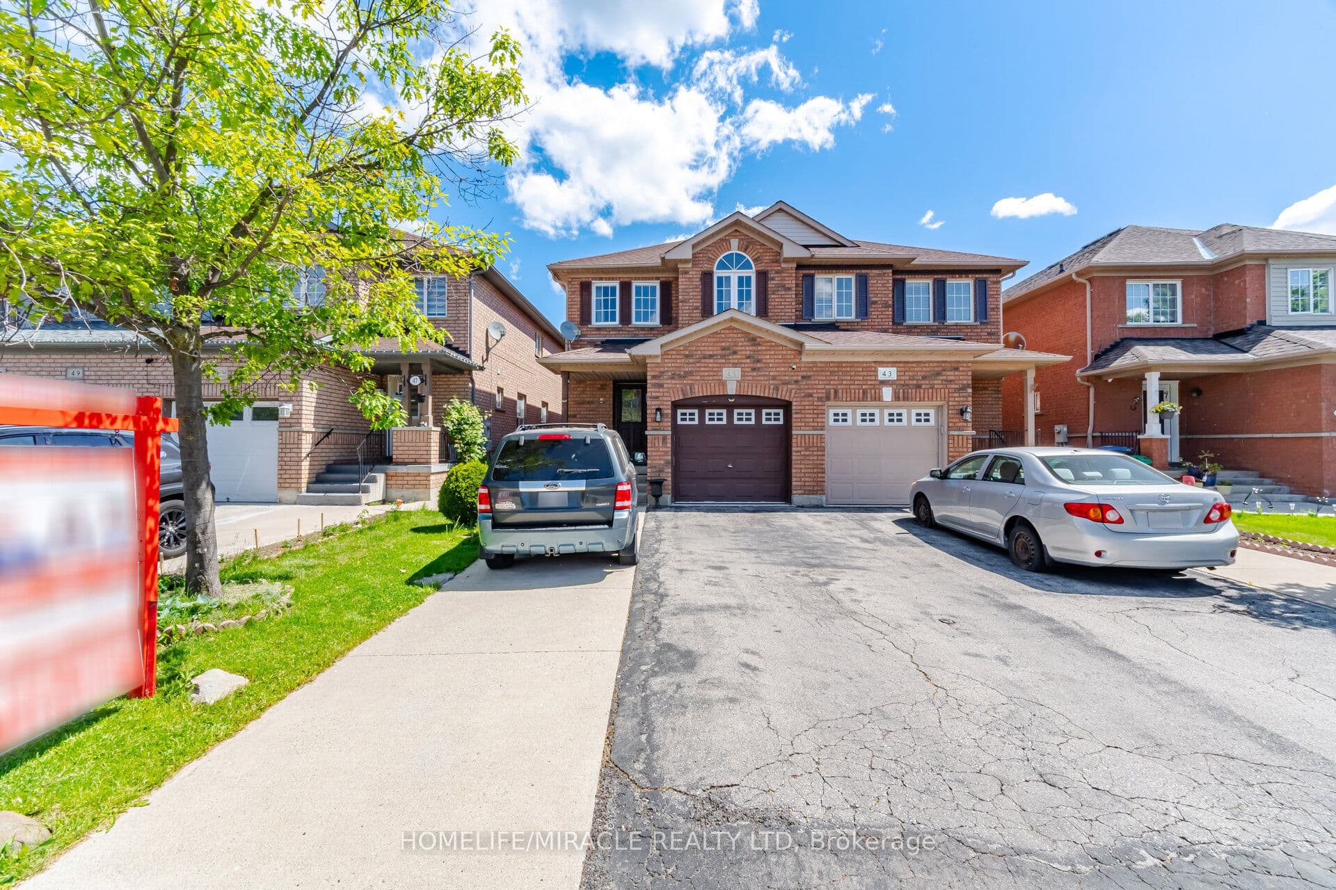 45 Ridgefield Court — photograph 3