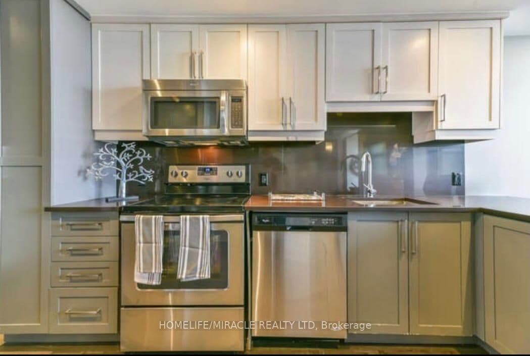 330 Phillip Street #N-808 — photograph 4
