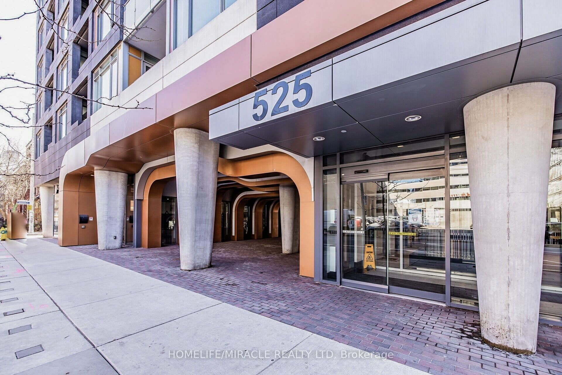 525 Adelaide Street #501 — photograph 2