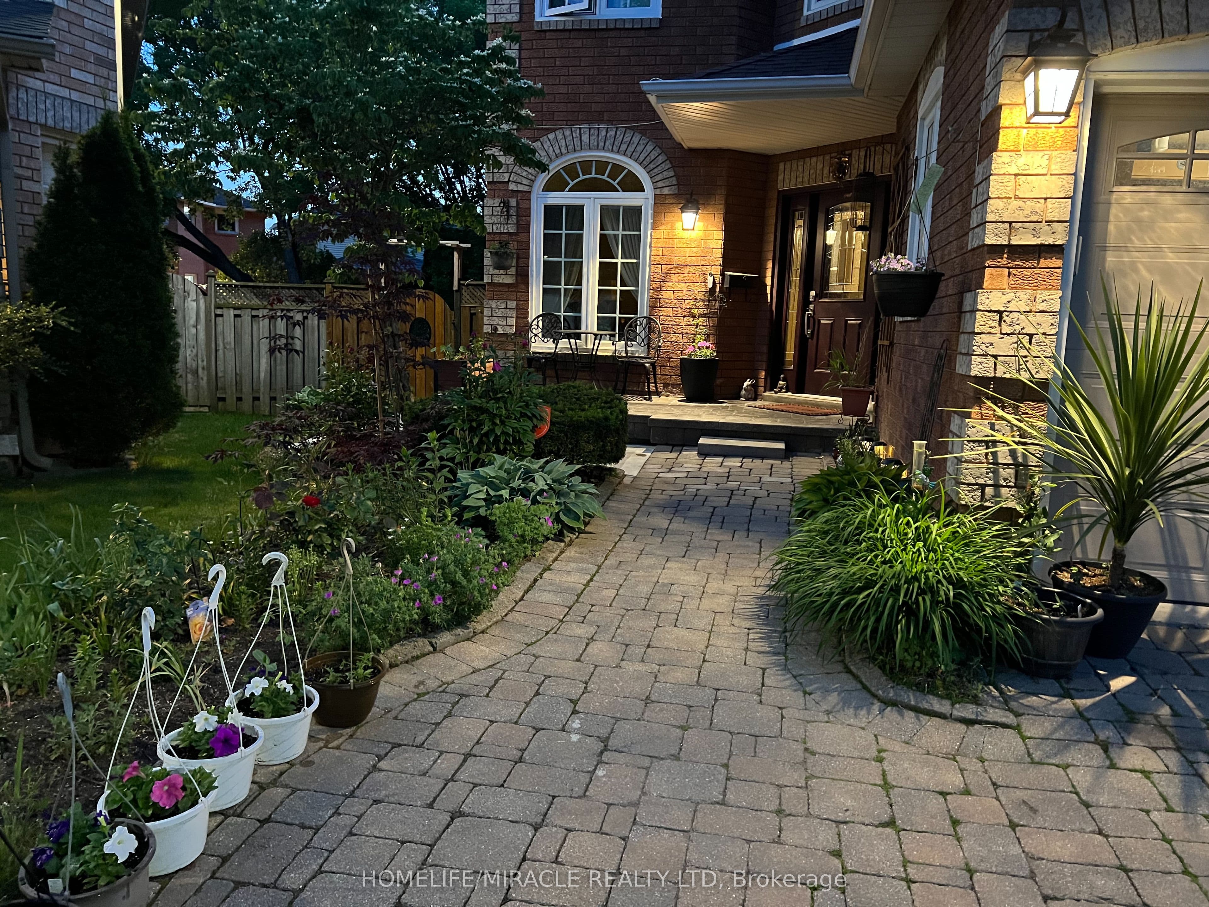 5522 Fleur-De-Lis Court — photograph 3