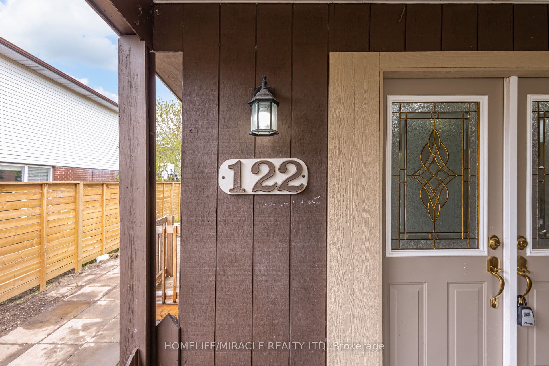 122 Ormond Drive — photograph 5