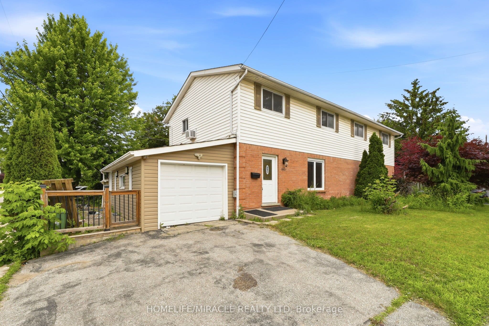860 Trafalgar Street — featured photograph