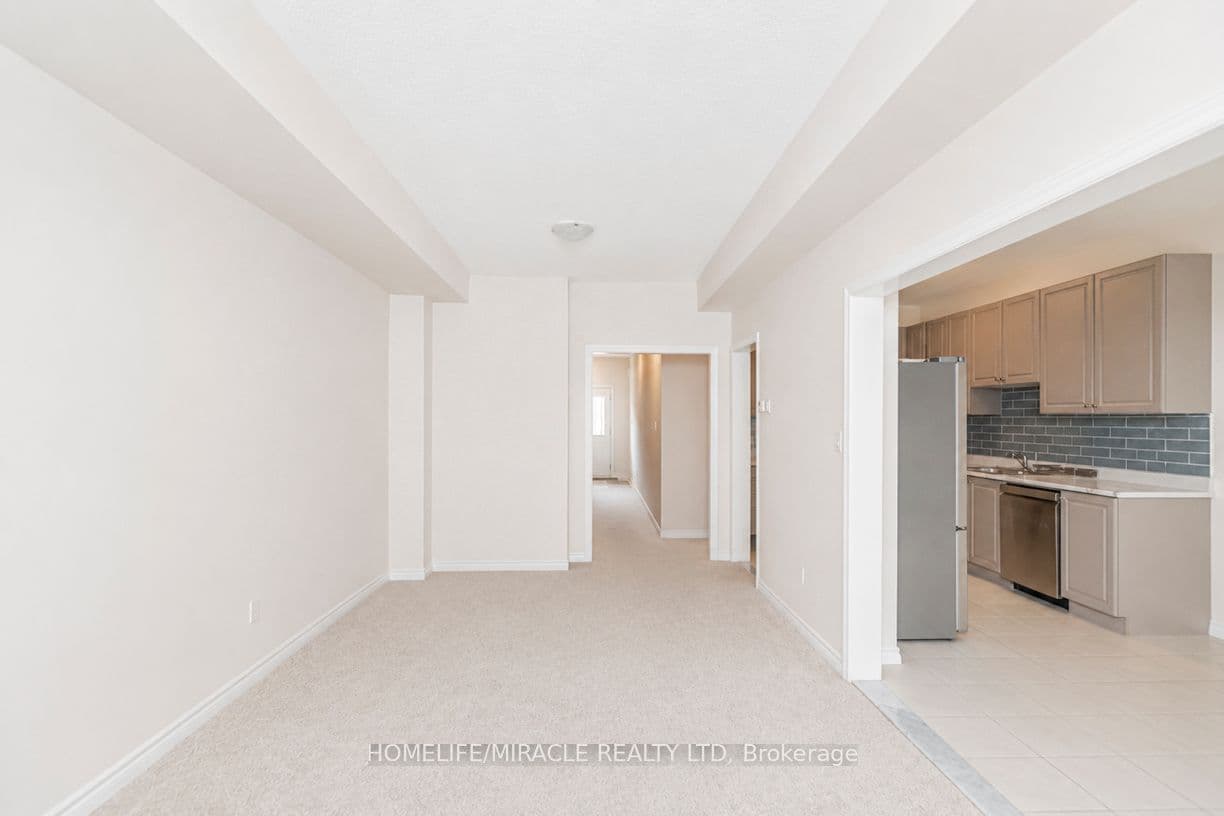 82 Baker Street — photograph 5