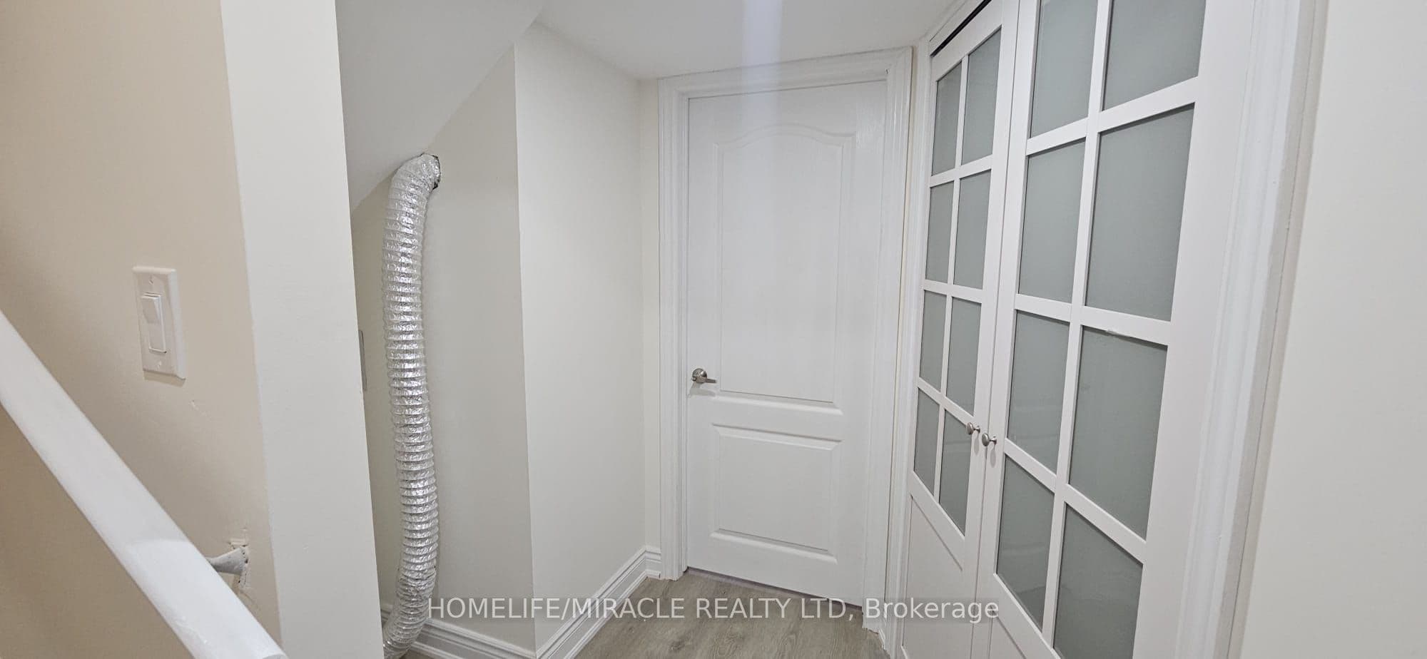5911 Saigon Street — photograph 5