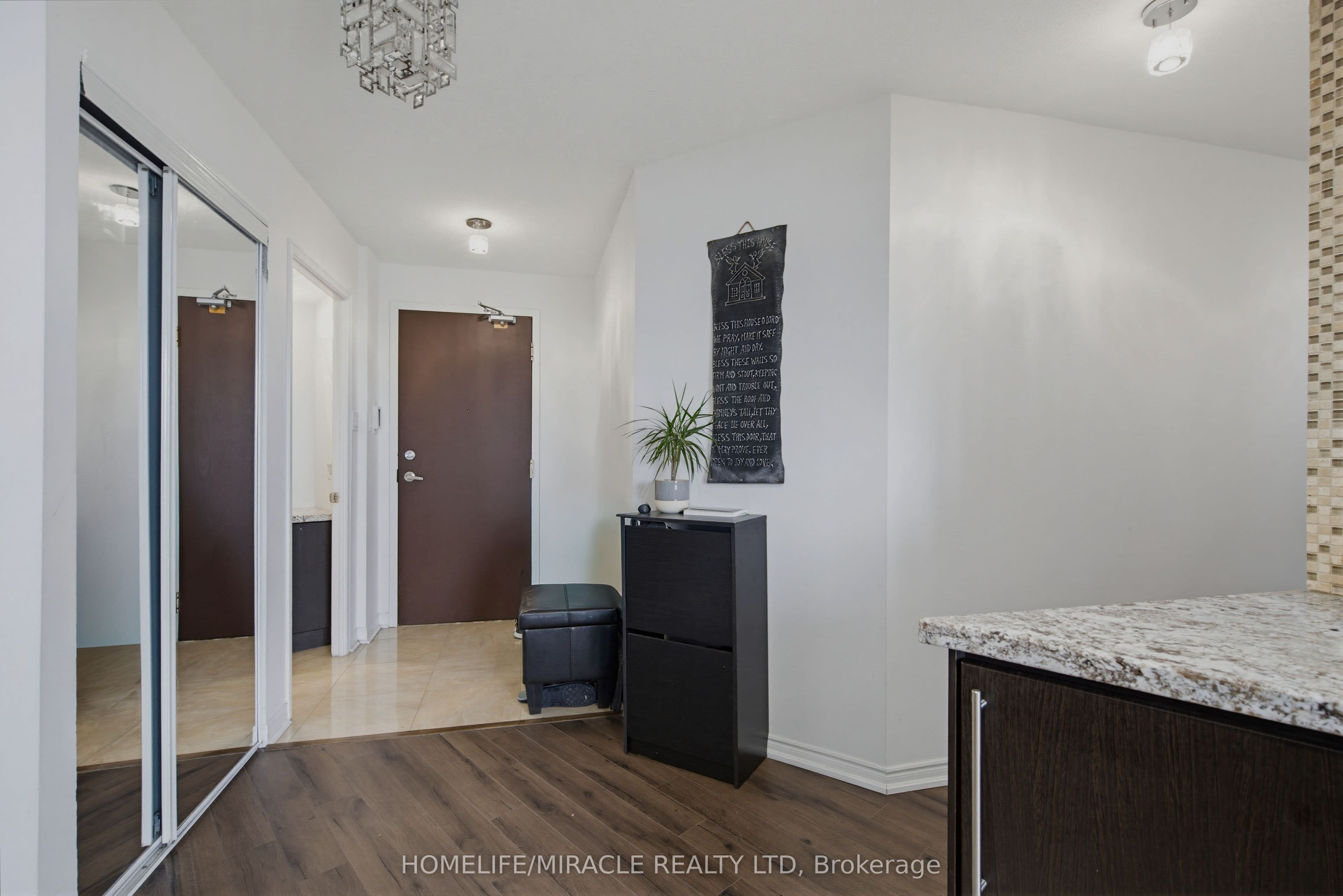 7250 Yonge Street #PH211 — photograph 4