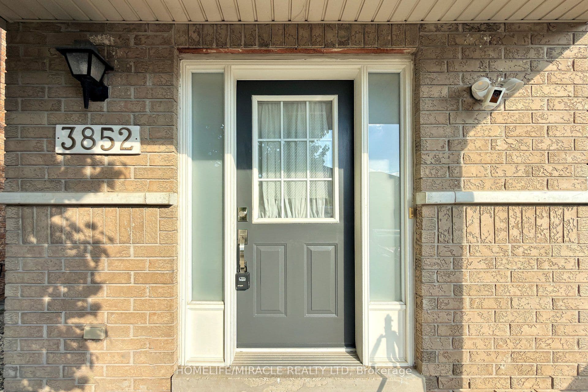 3852 Brinwood Gate — photograph 2