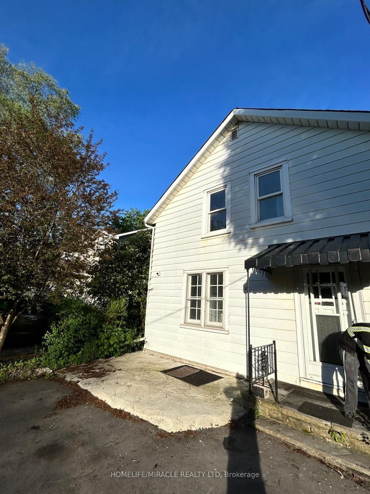 37 Clarence Street, Brampton