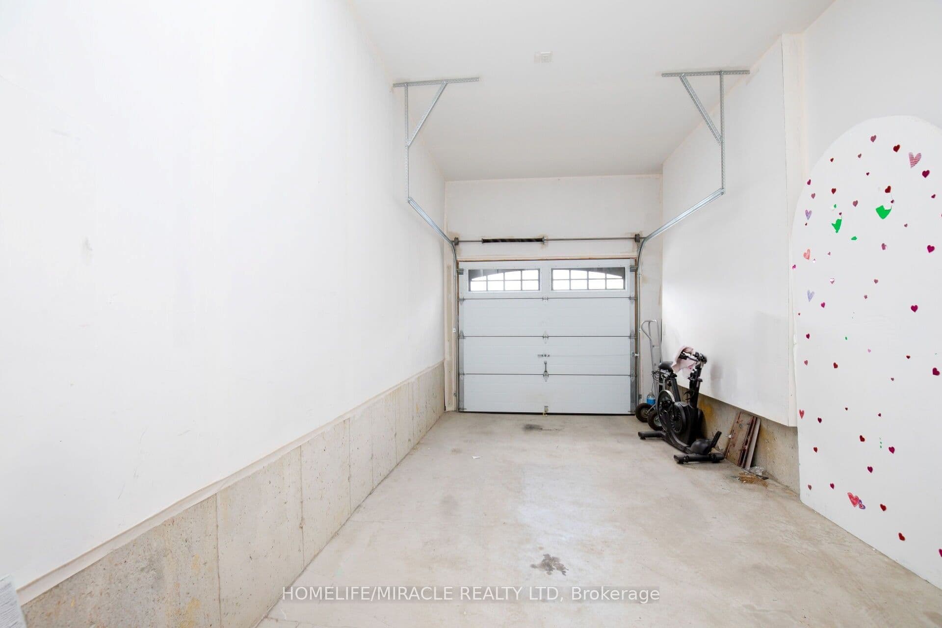 23 Pattulo Drive — photograph 3