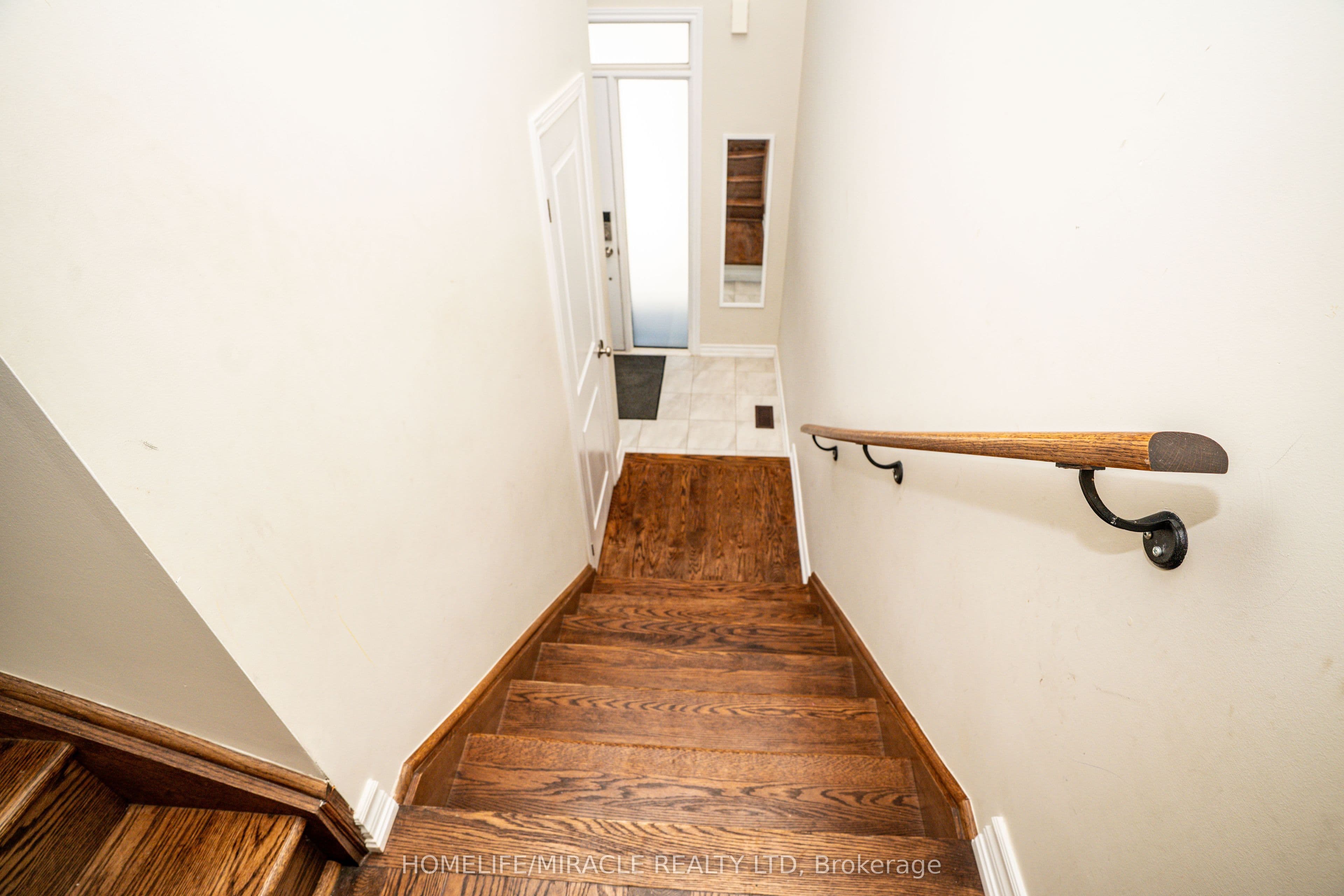 52 Douet Lane — photograph 3