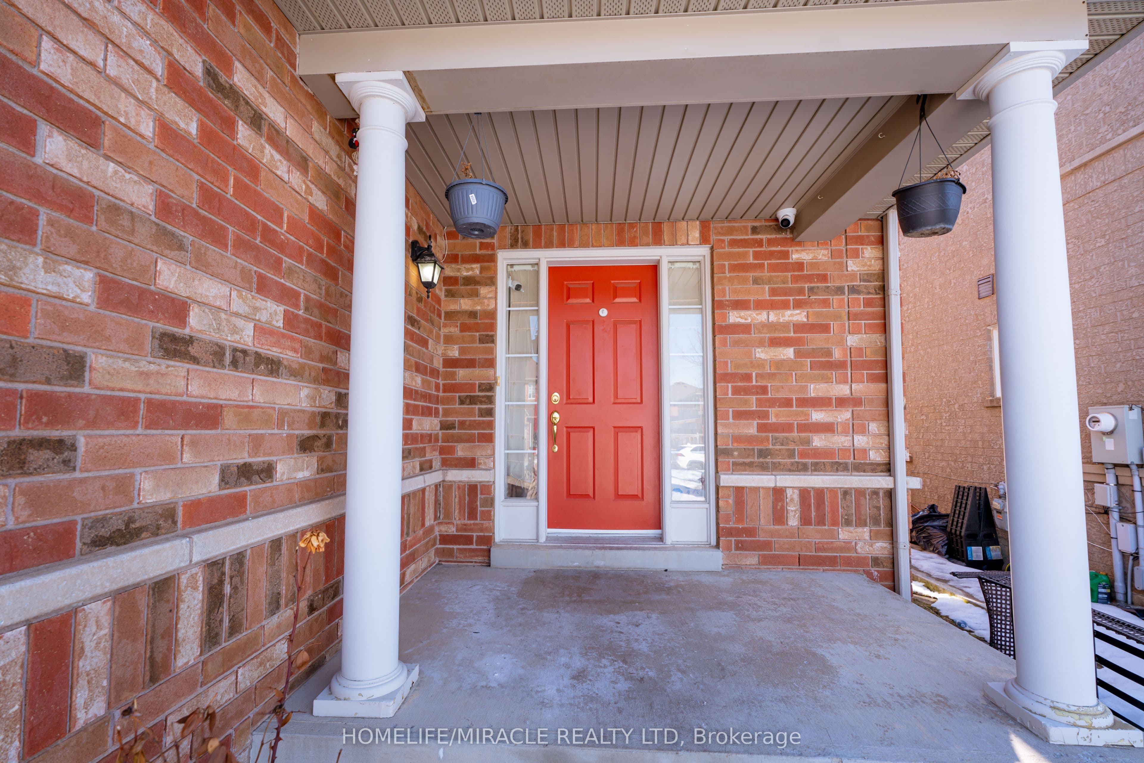 16 Dunure Crescent — photograph 5