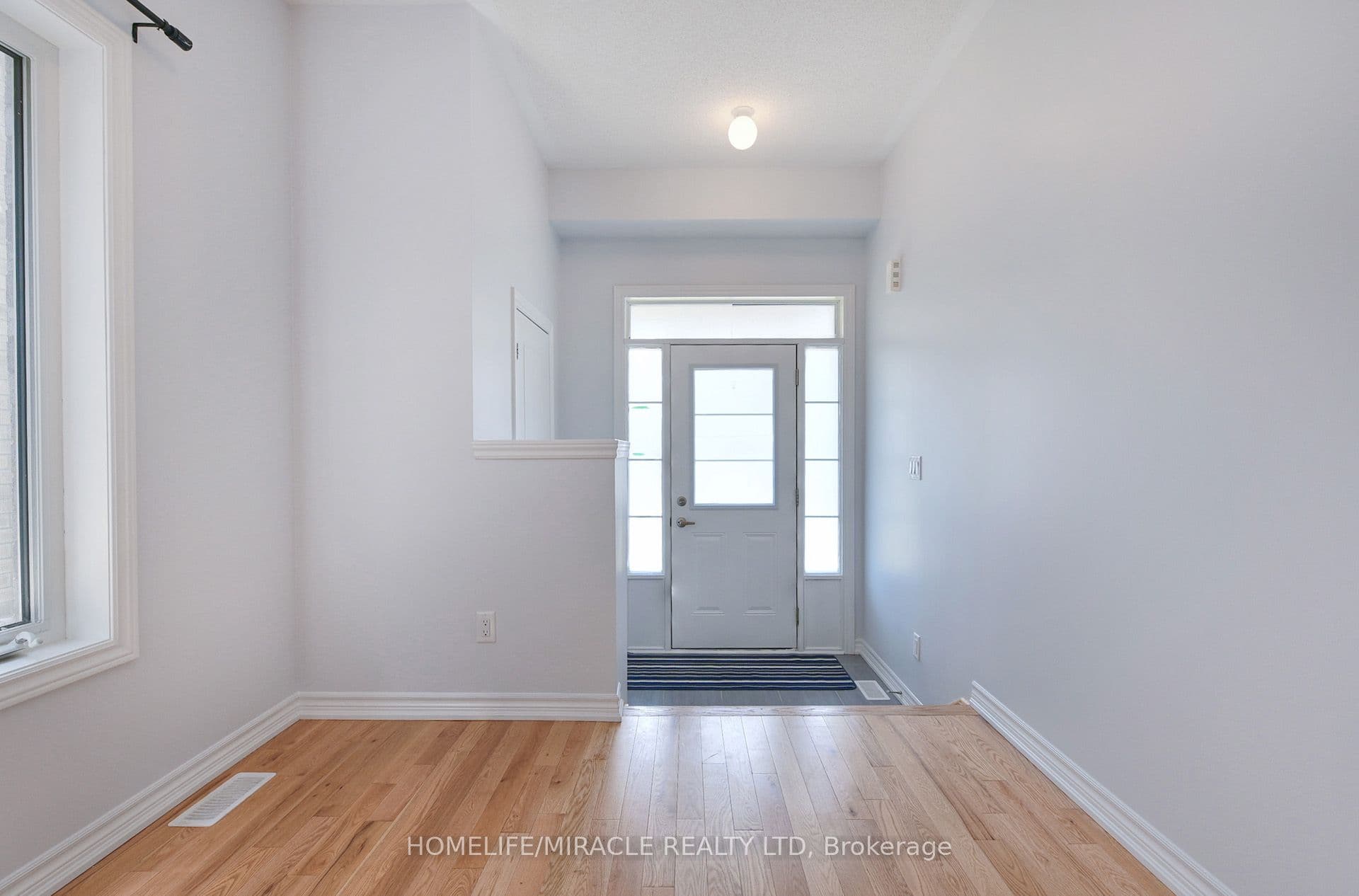 2419 Angora Street — photograph 3