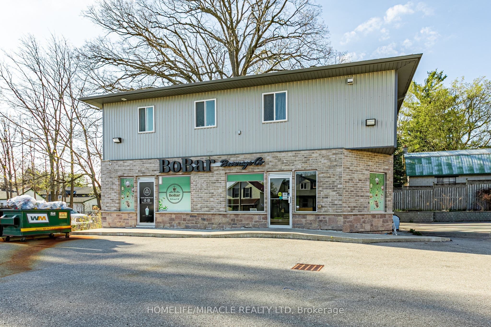 257 Dundas Street — photograph 2