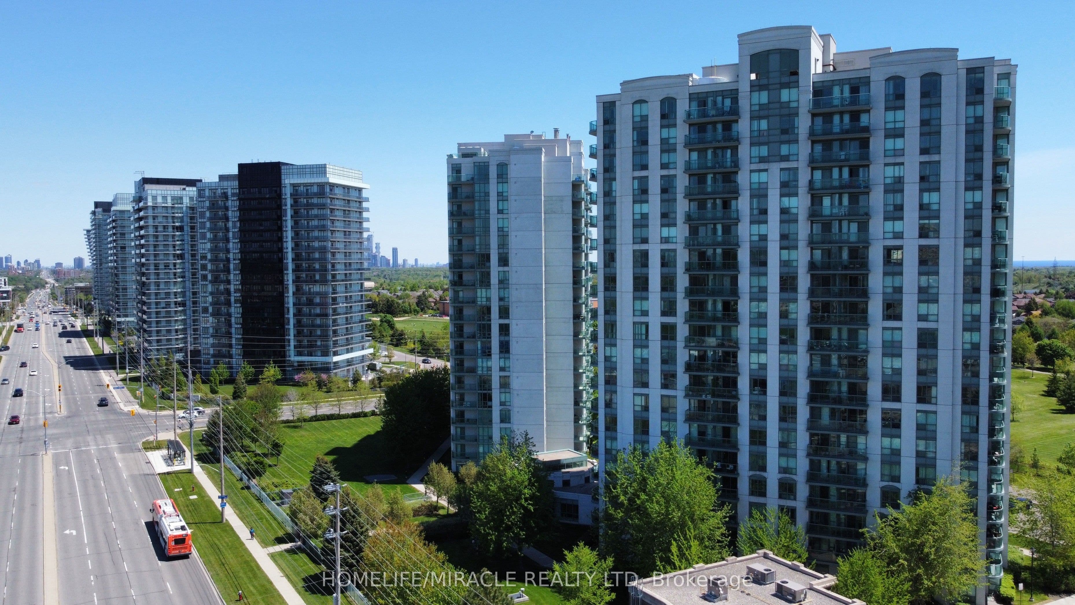 4850 Glen Erin Drive #401 — photograph 2