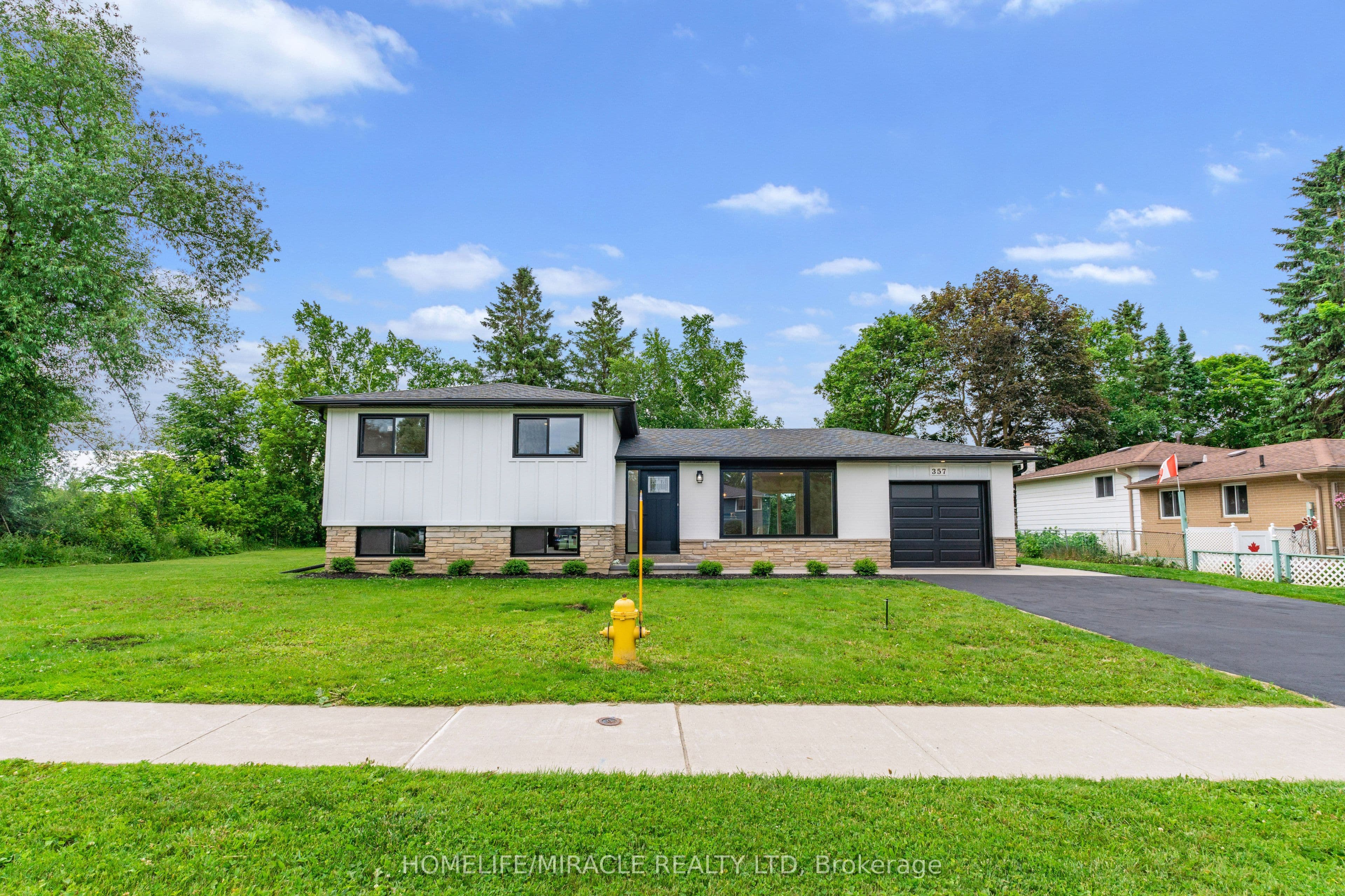 357 Simon Street — photograph 2