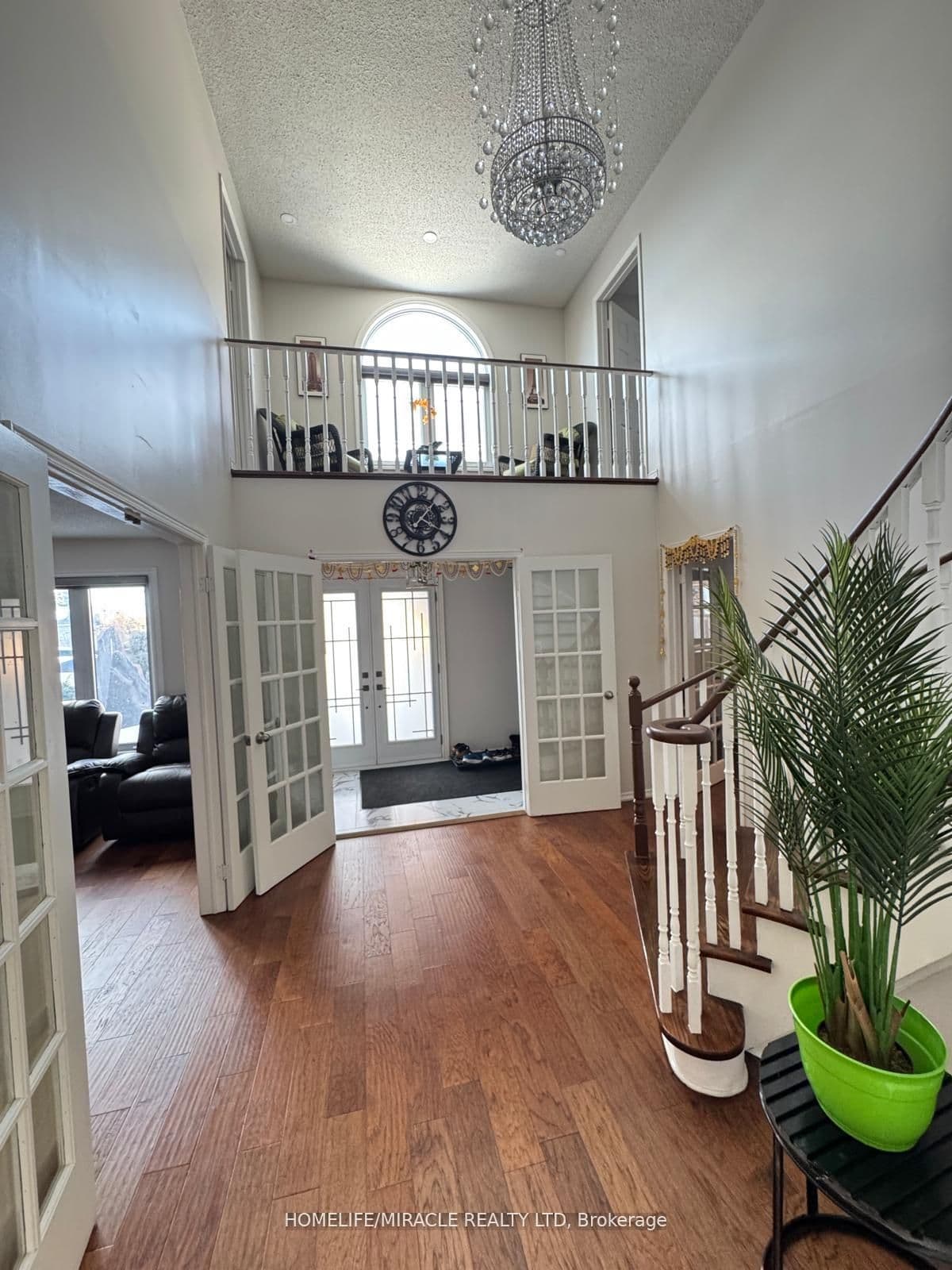 32 Plover Place — photograph 4