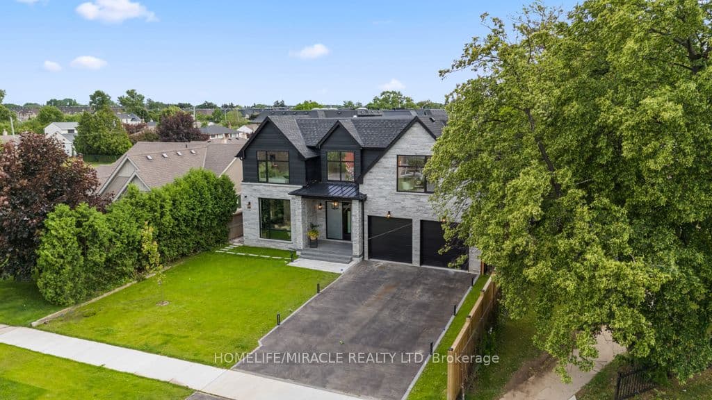 282 Maurice Drive — photograph 4