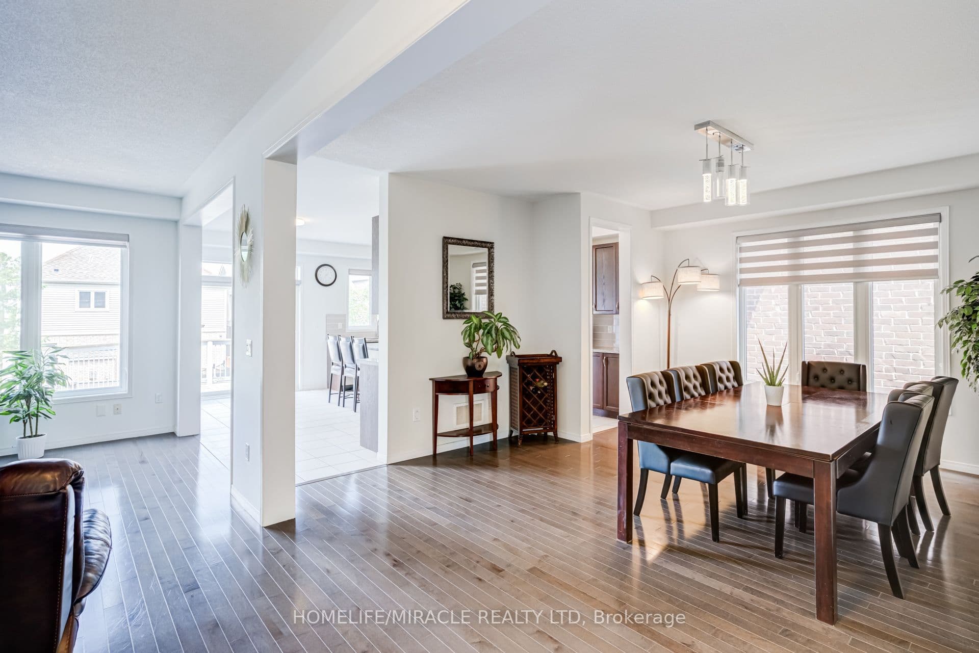 118 Cauthers Crescent — photograph 4