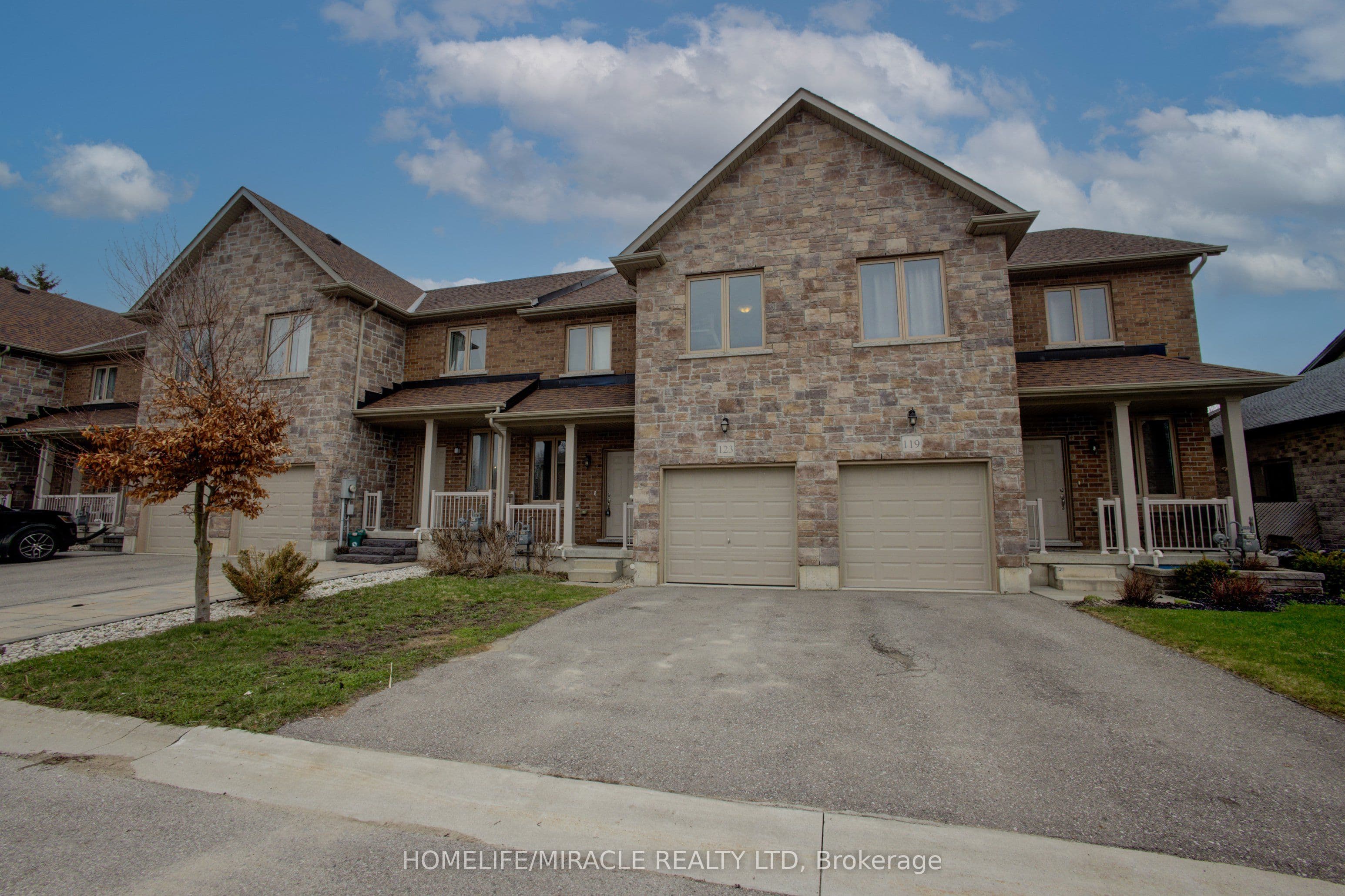 123 Samuel Drive — photograph 2
