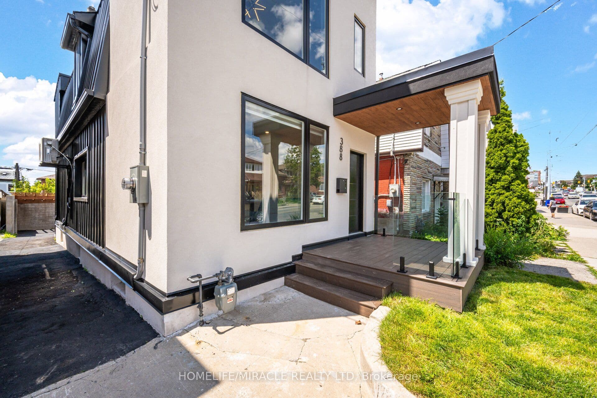 388 Oakwood Avenue — featured photograph