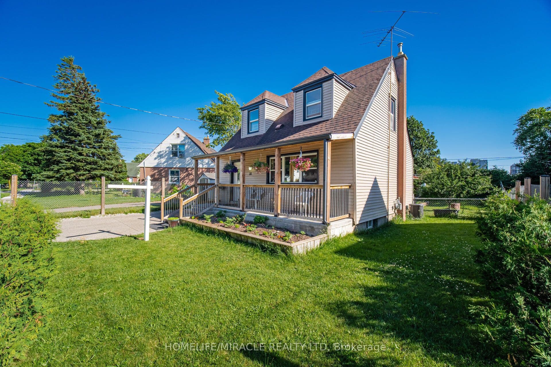 18 Glengrove Avenue — photograph 4