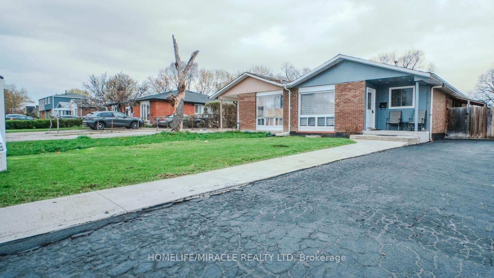 64 Drake Boulevard — photograph 2