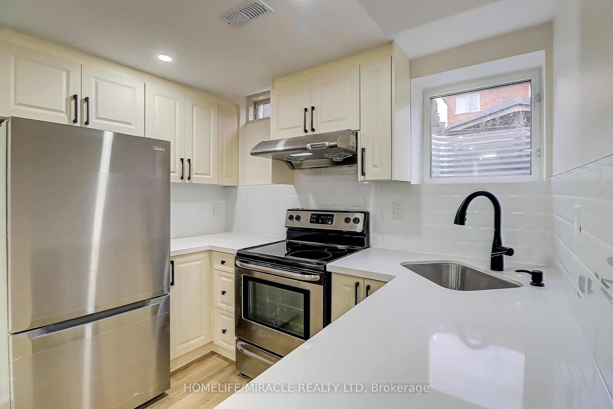 6892 Postmaster Ridge — photograph 5