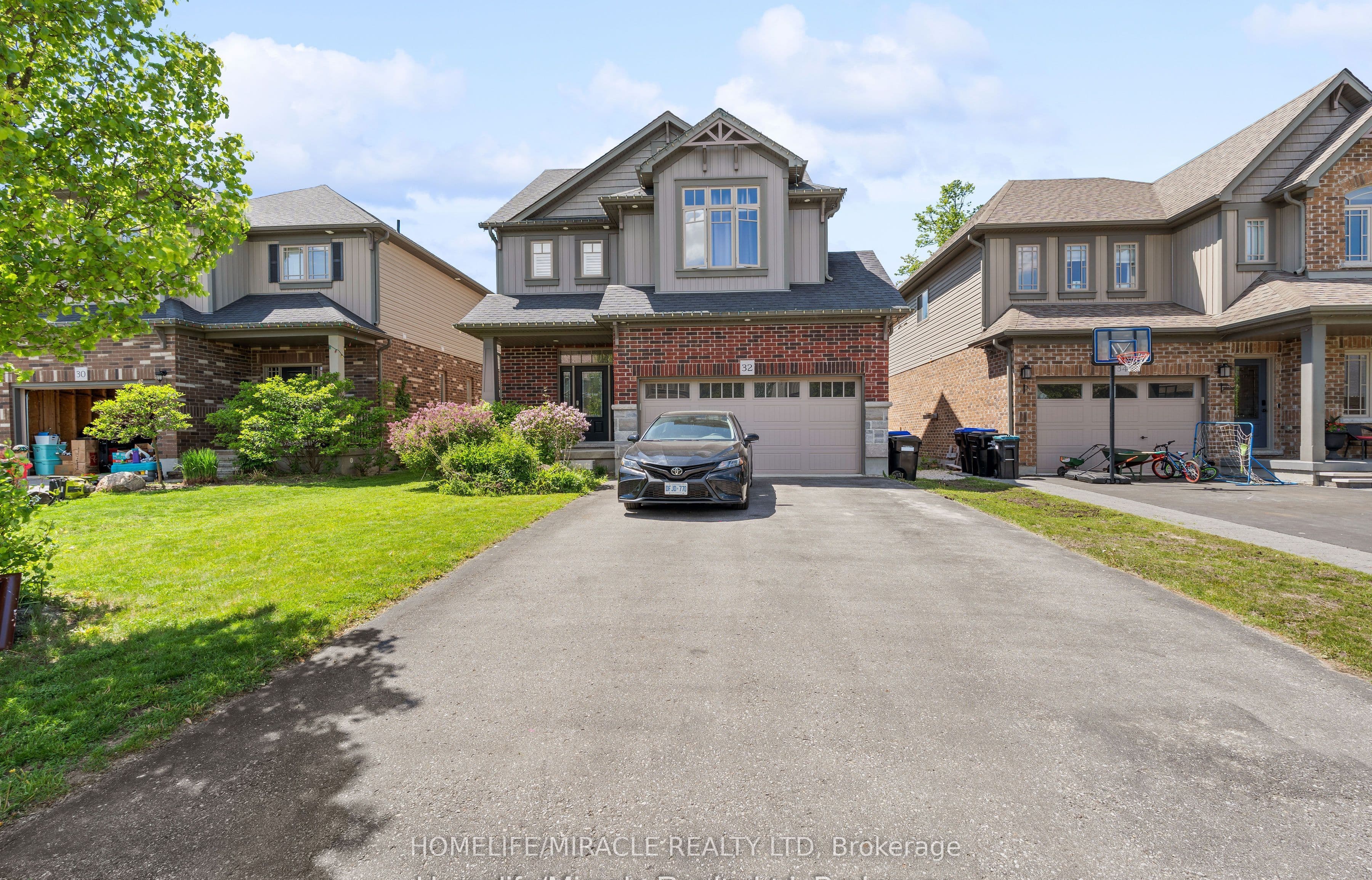 32 Carleton Trail, New Tecumseth