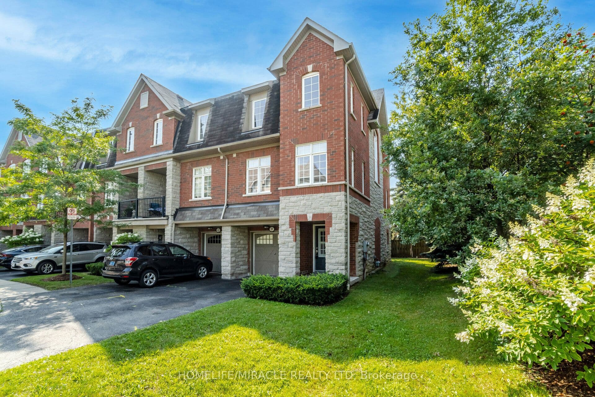 1701 Finch Avenue #44 — photograph 2
