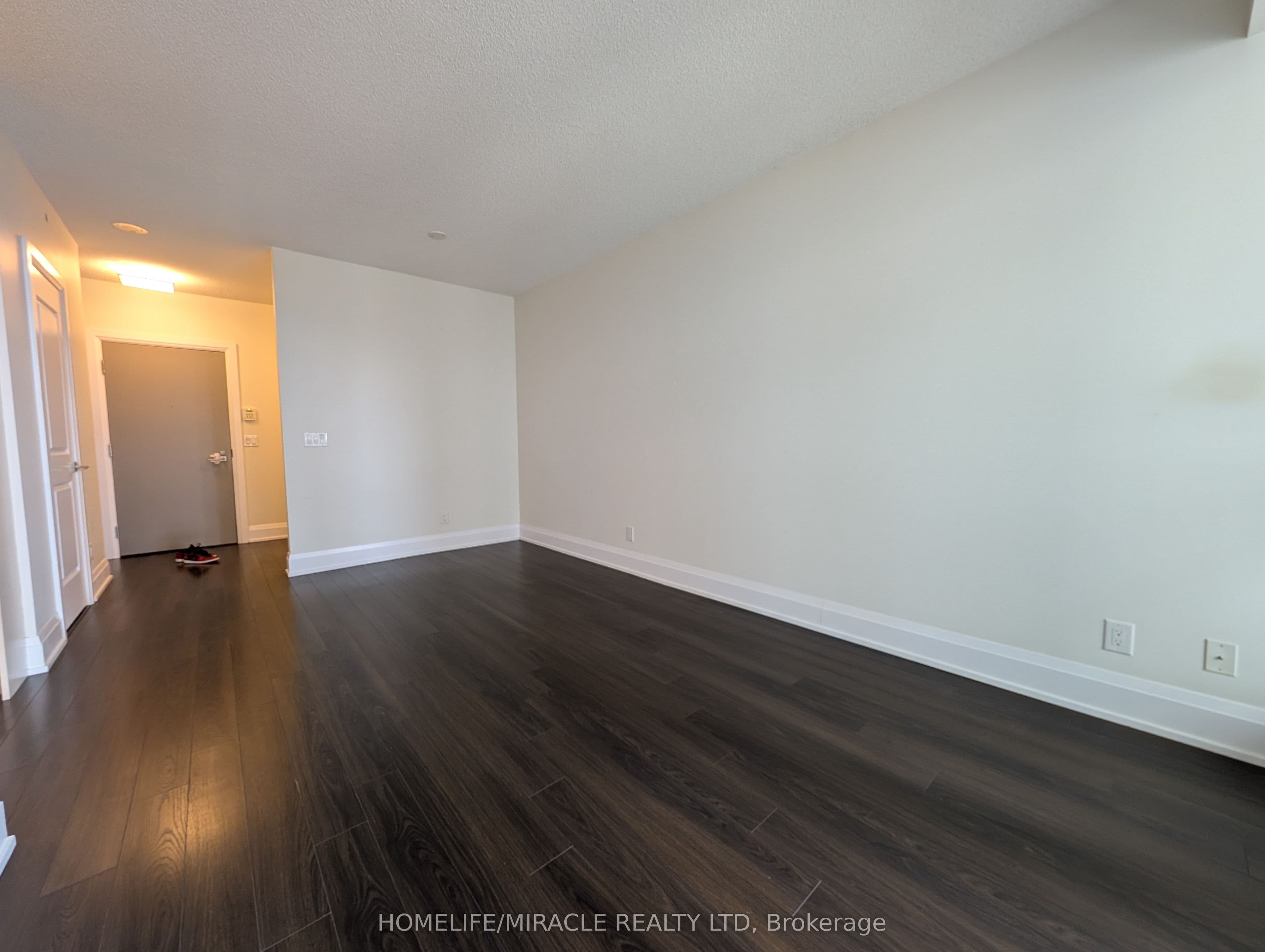 2 Old Mill Drive #428 — photograph 4