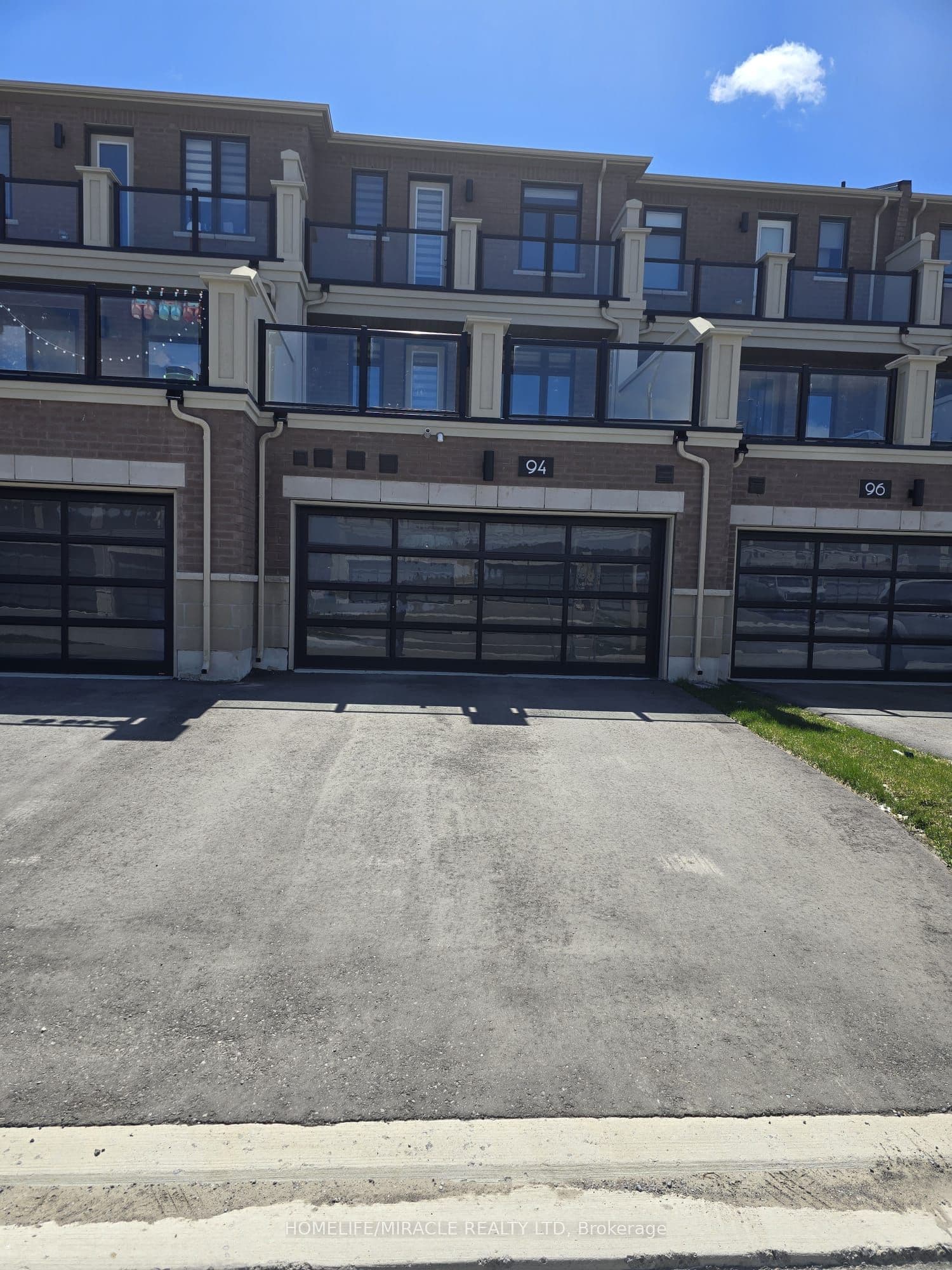94 Robert Eaton Avenue — featured photograph