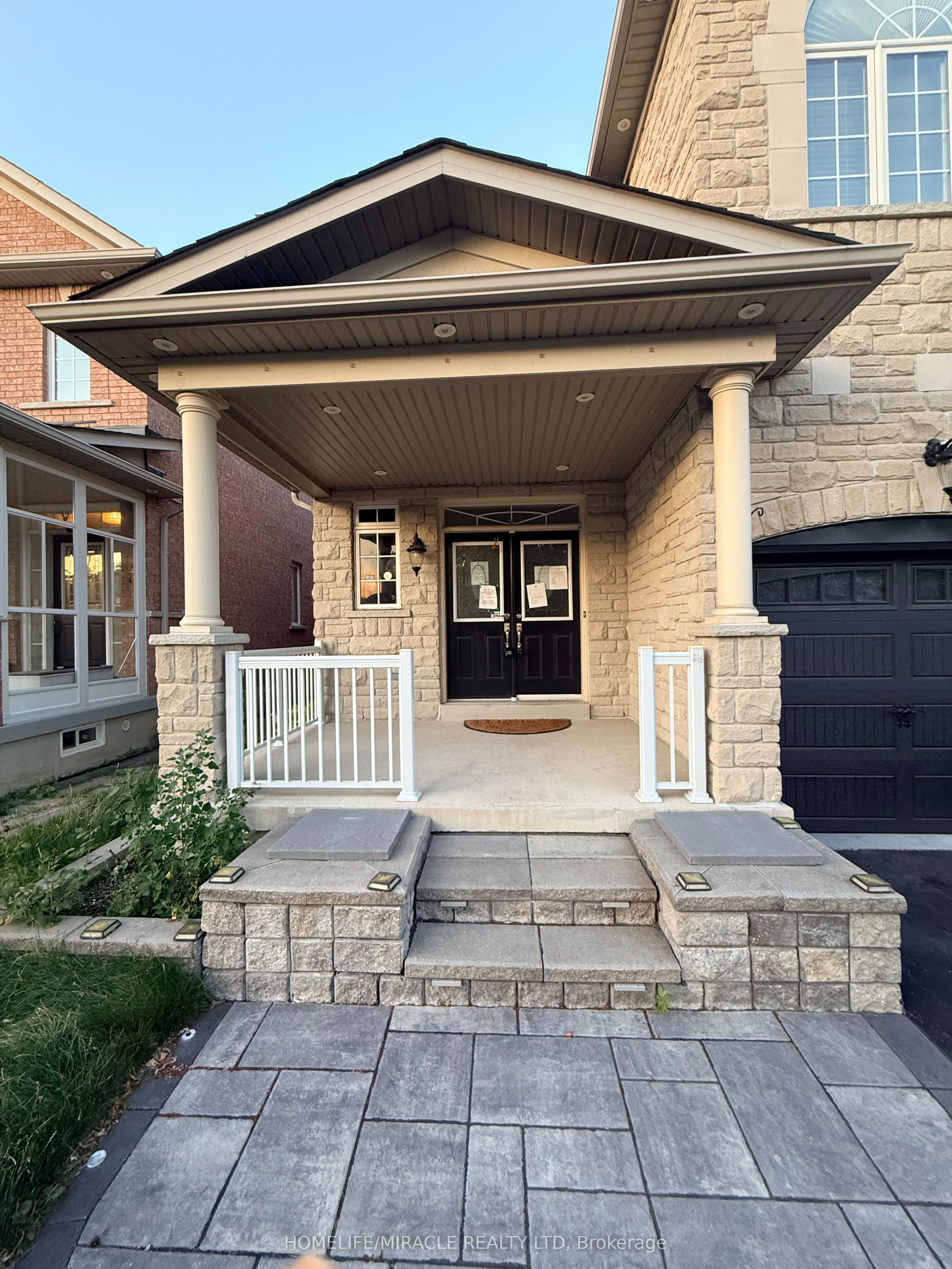 149 Riverwalk Drive — photograph 5