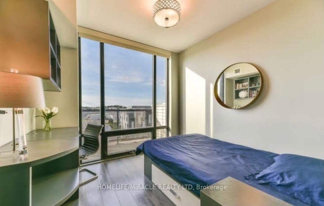 330 Phillip Street #N-808 — photograph 5