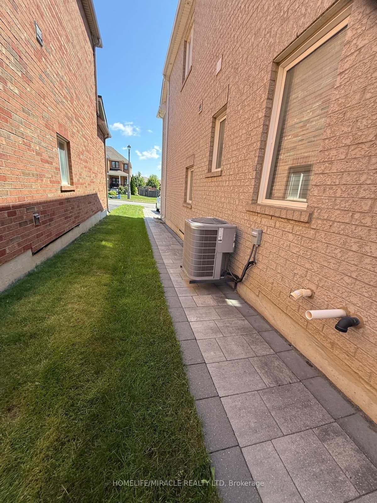 1870 ESTERBROOK Drive #Basement — photograph 4