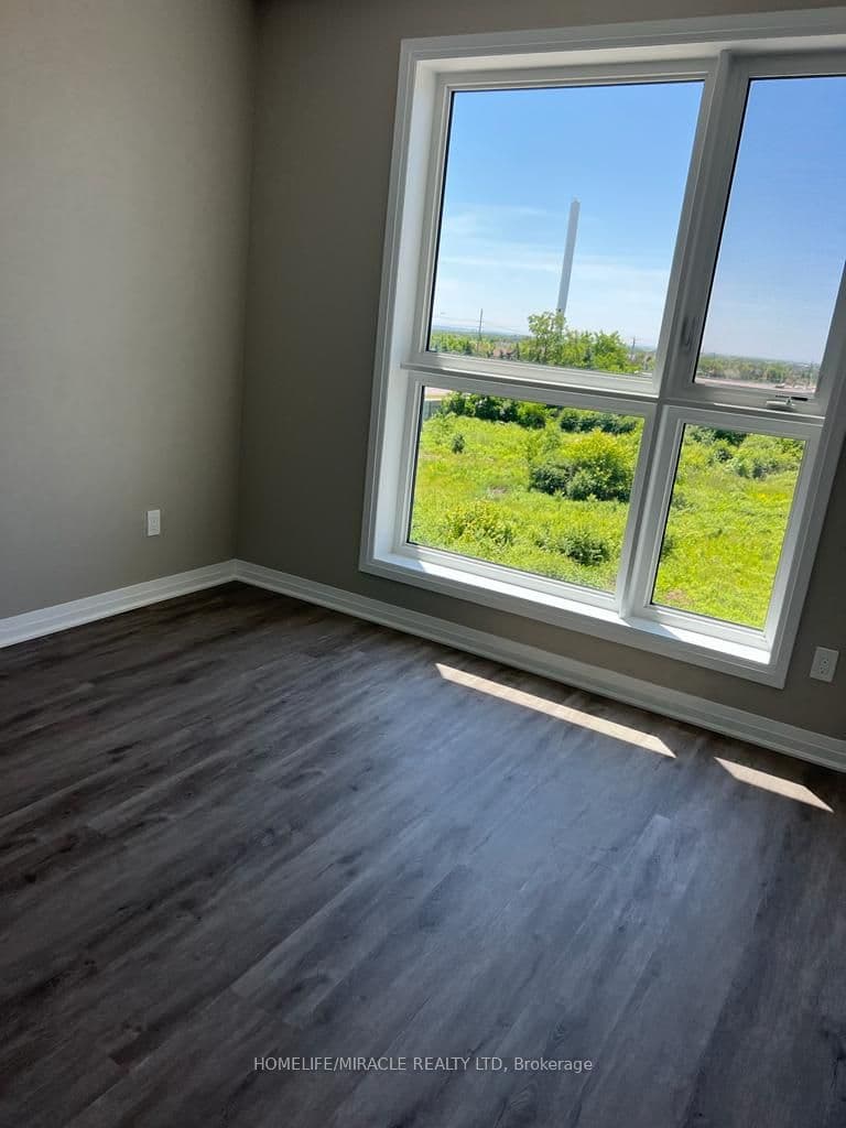 95 Dundas Street West #219, Oakville