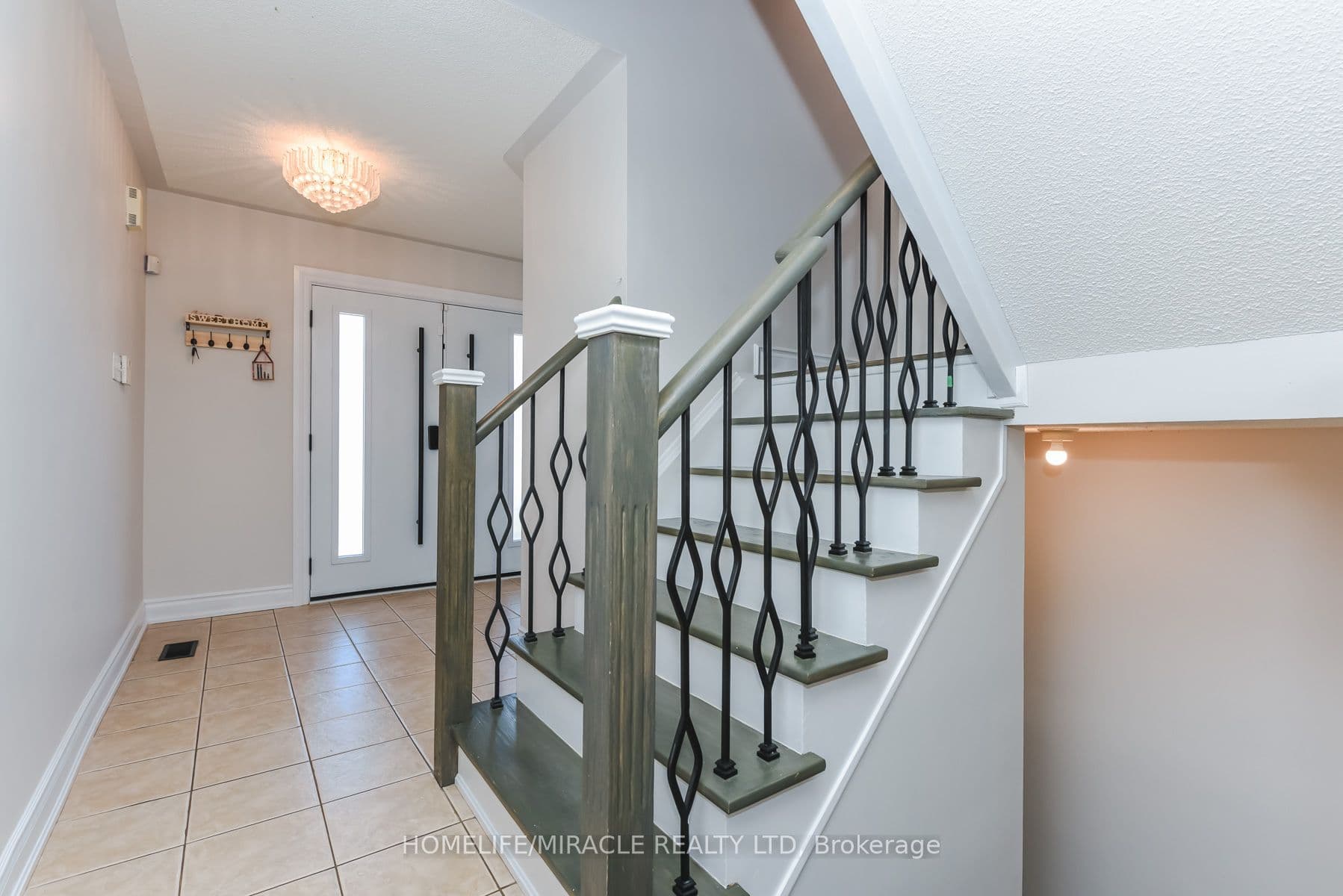 114 Edenbrook Hill Drive — photograph 5