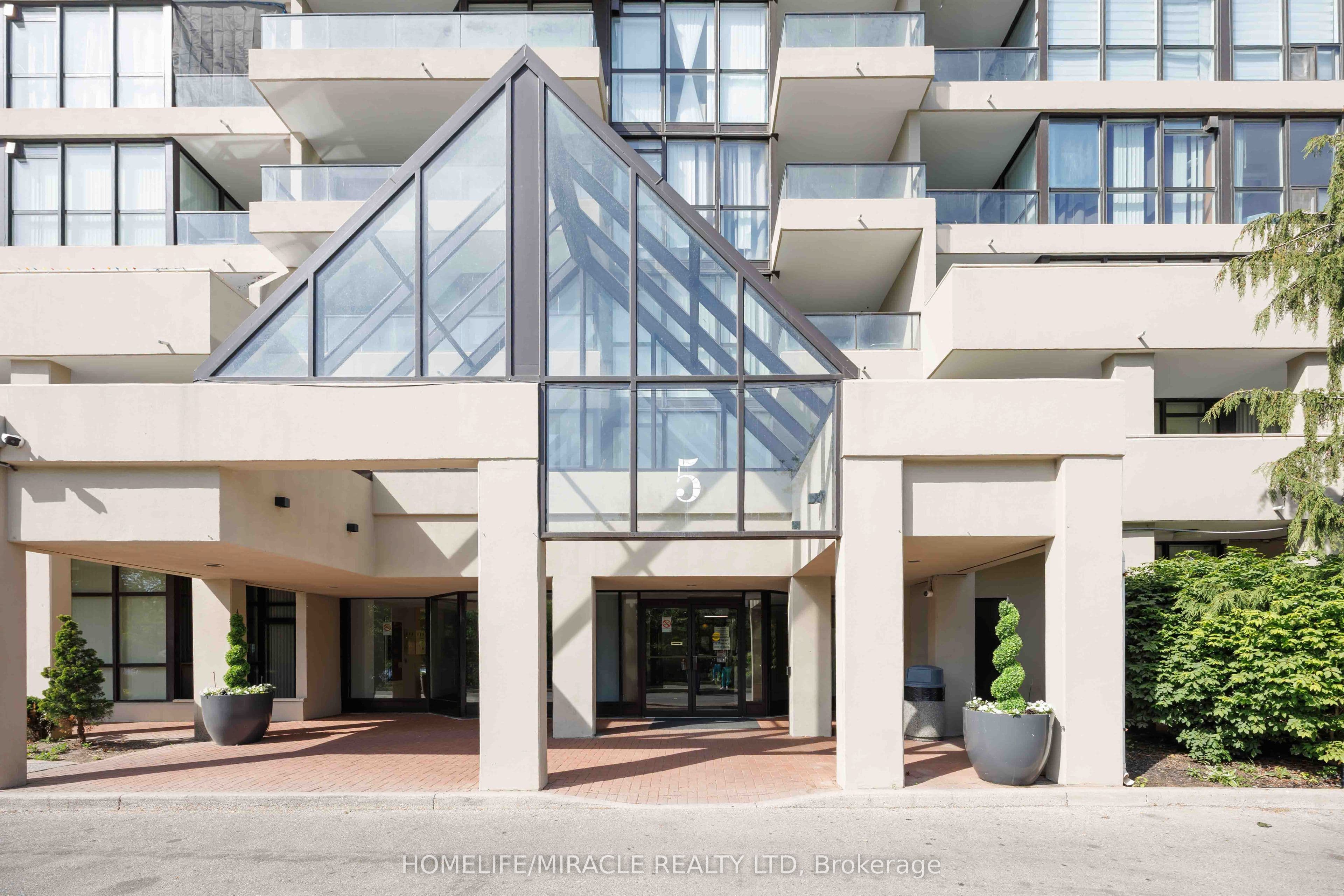5 Rowntree Road #405 — photograph 2
