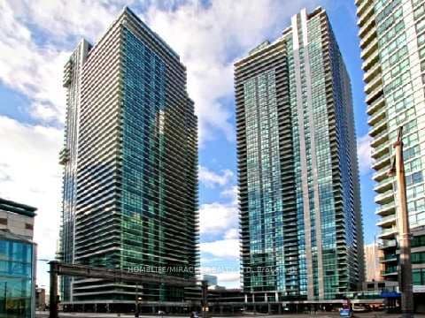 33 Bay Street #3702 — photograph 2