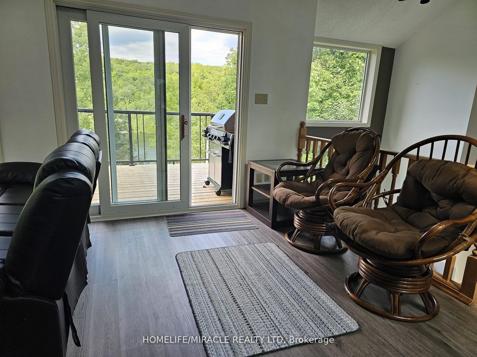 1274 Twist Lane — photograph 4