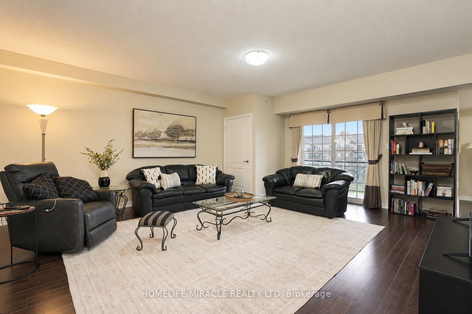 39 Ferndale Drive #312 — photograph 4