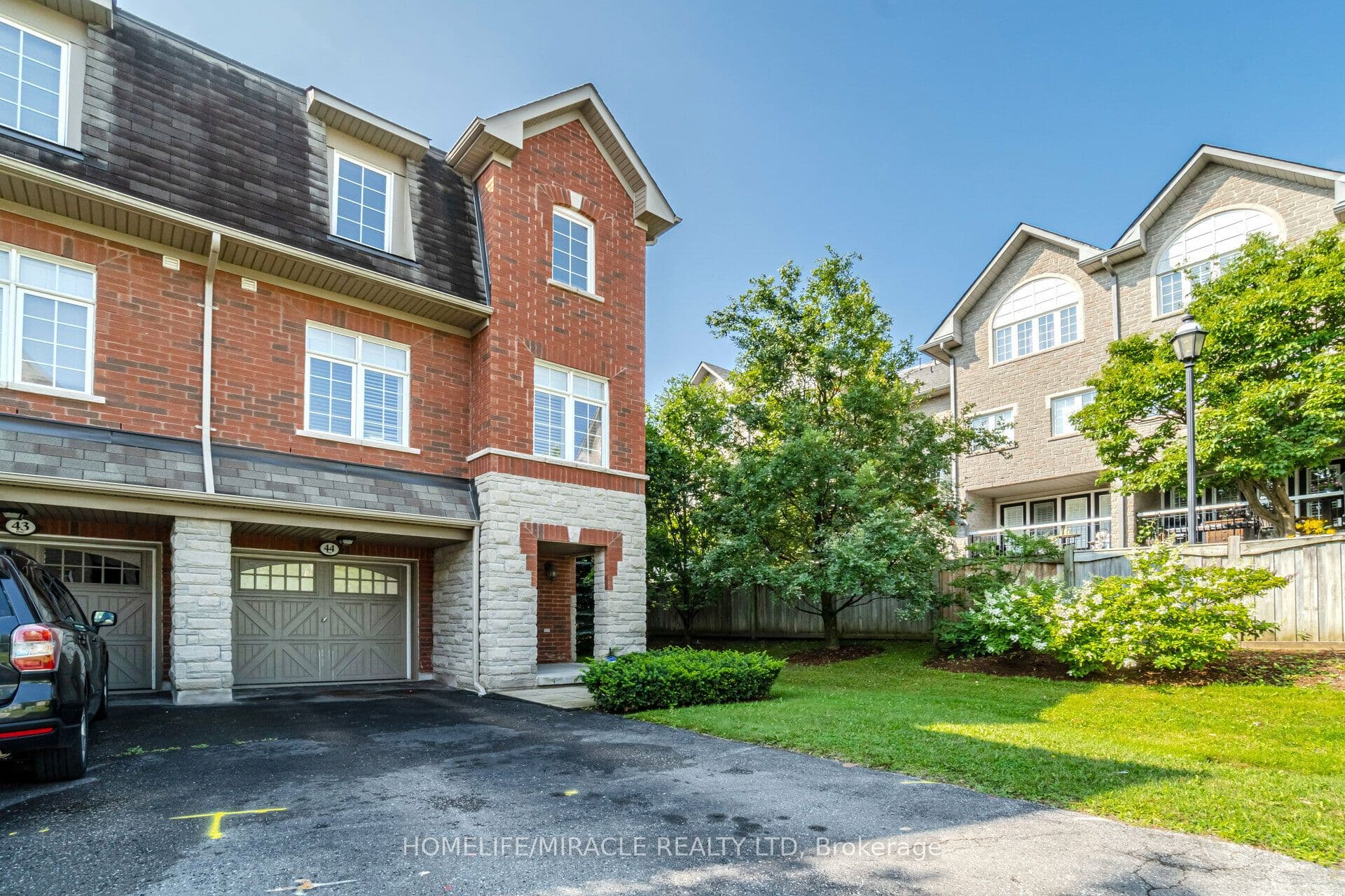 1701 Finch Avenue #44 — photograph 3