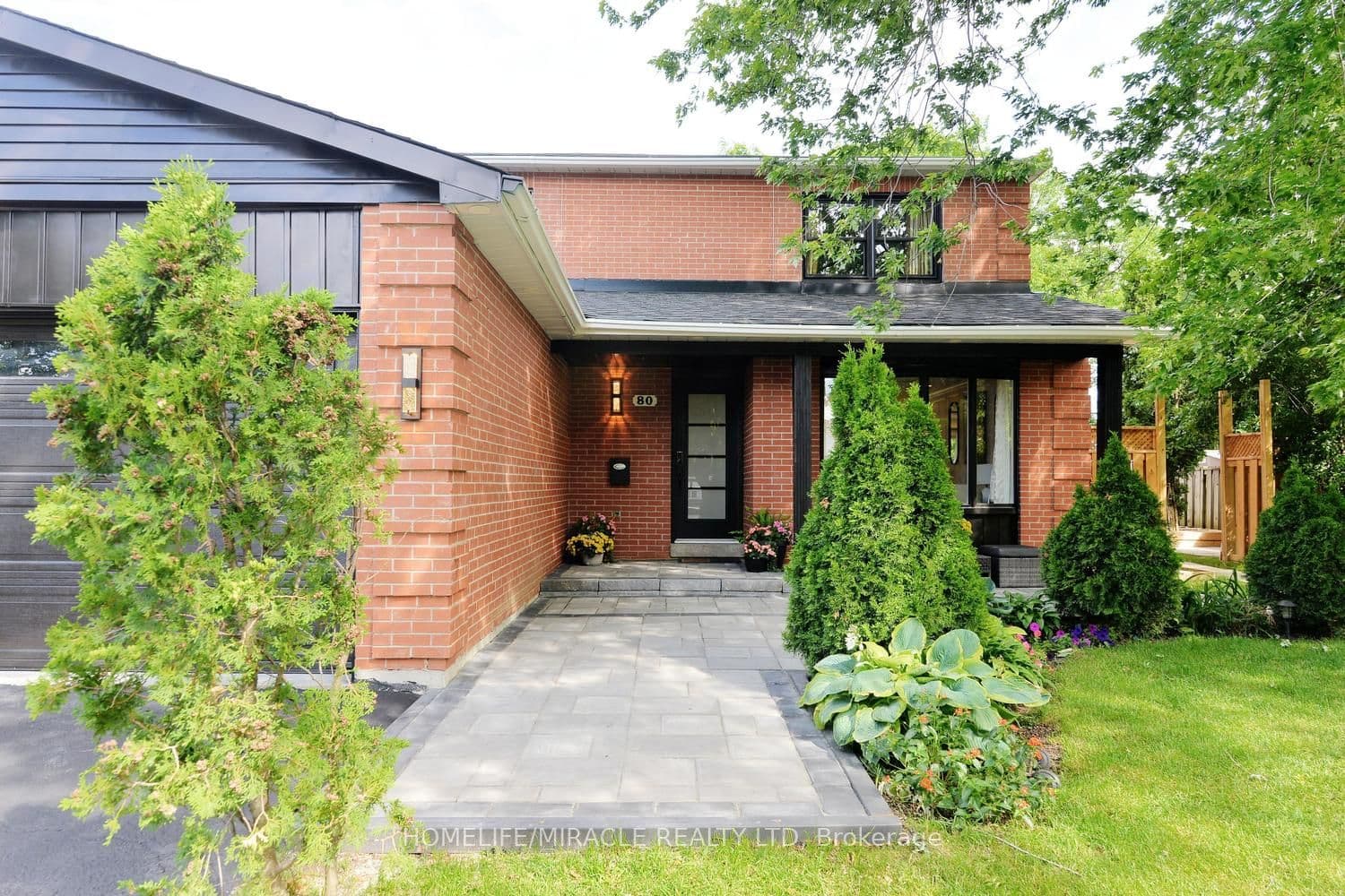 80 Jill Crescent — photograph 2