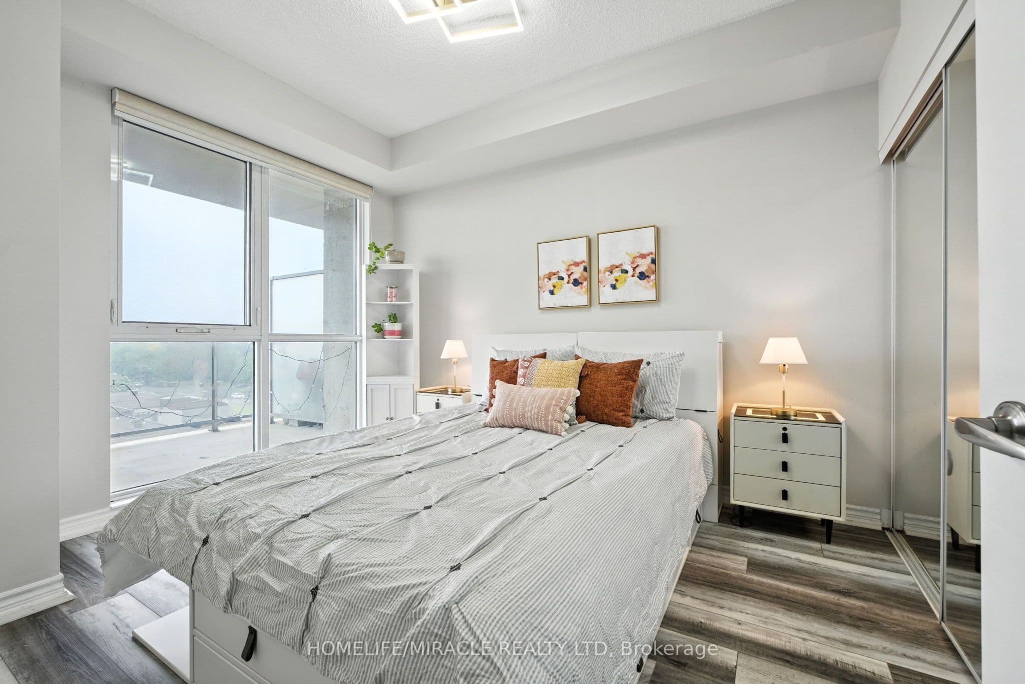 1328 Birchmount Road #607 — photograph 4