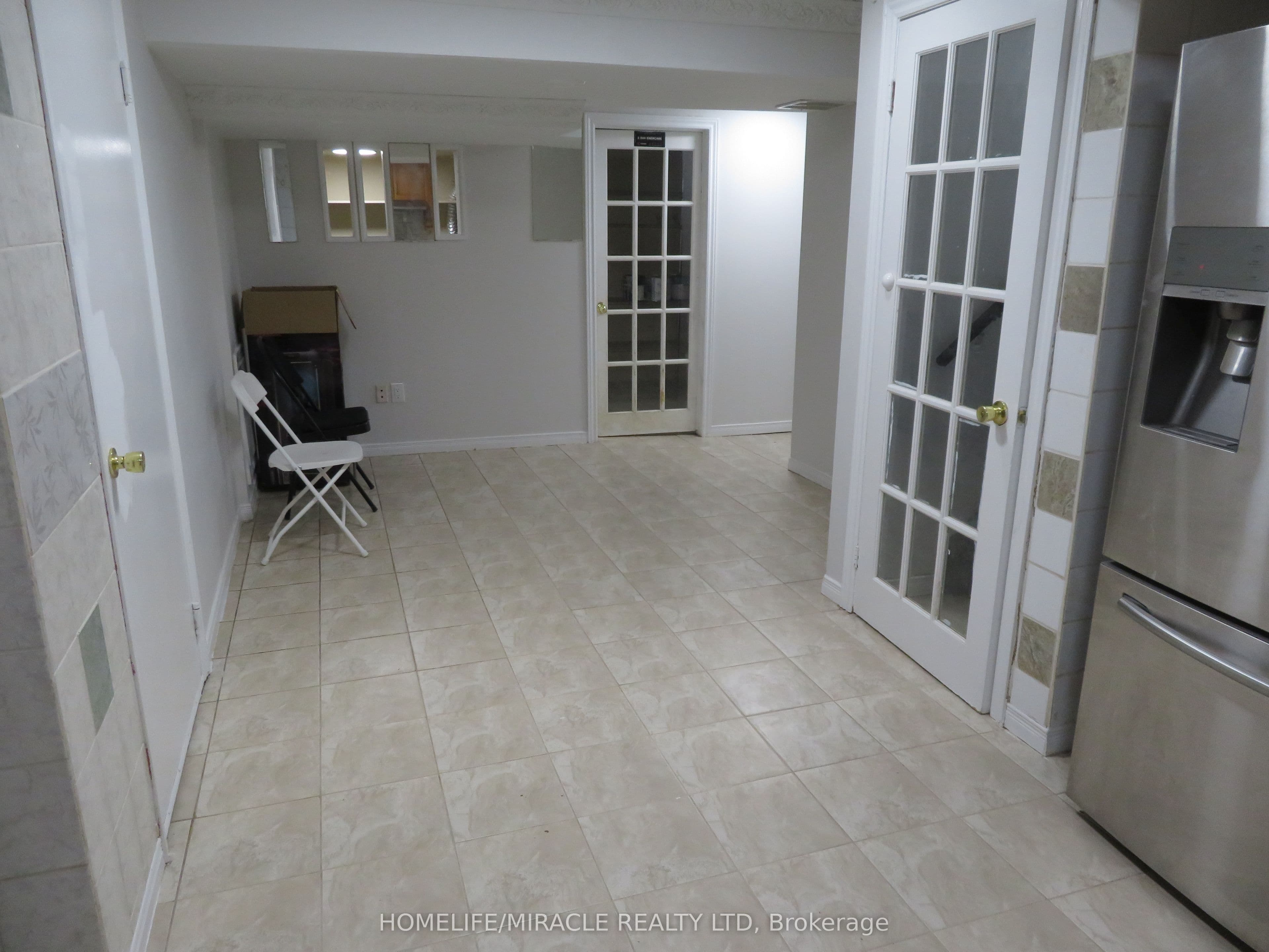 10 Pine Bough Manor — photograph 3
