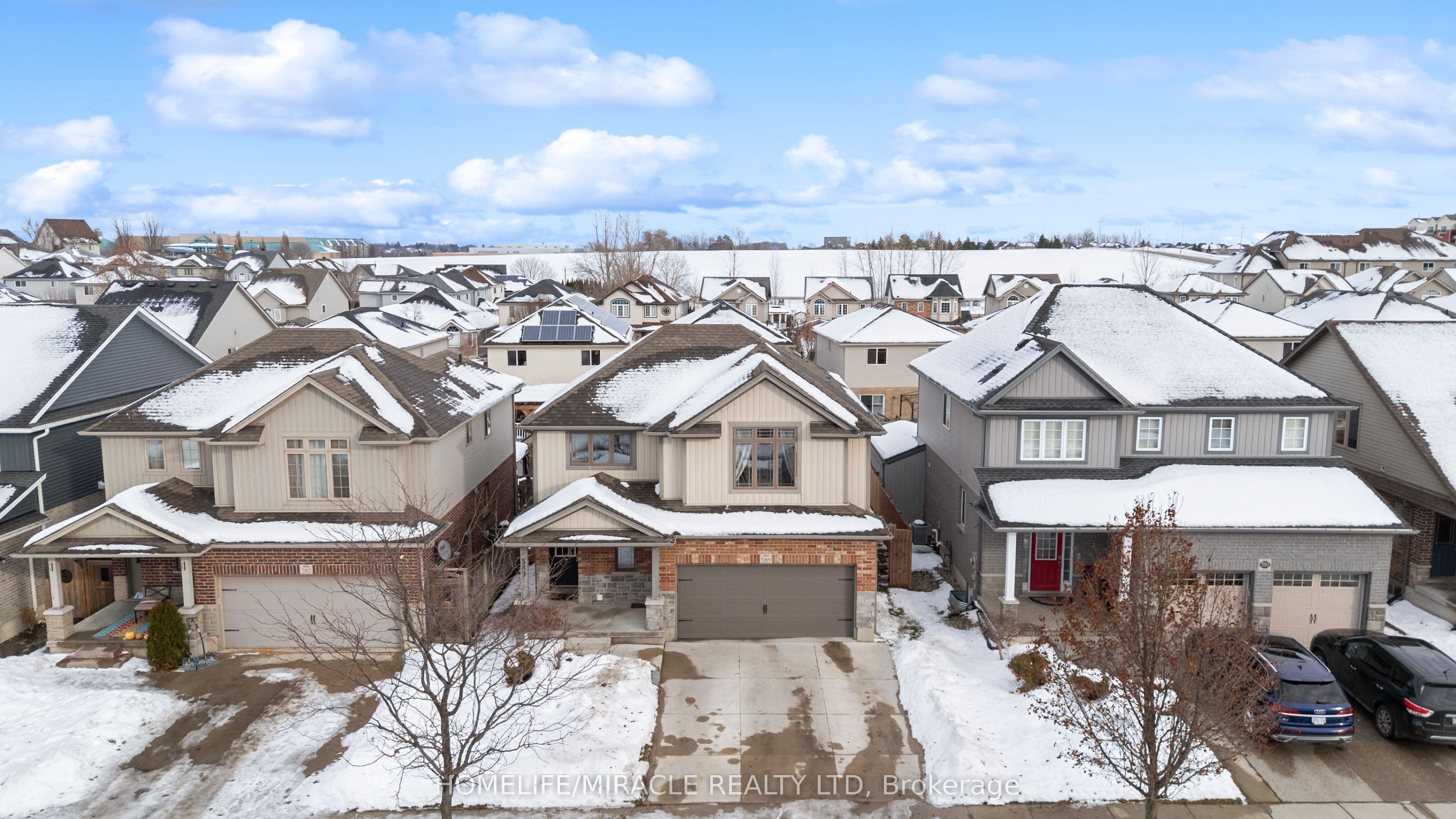589 Sales Drive — photograph 2