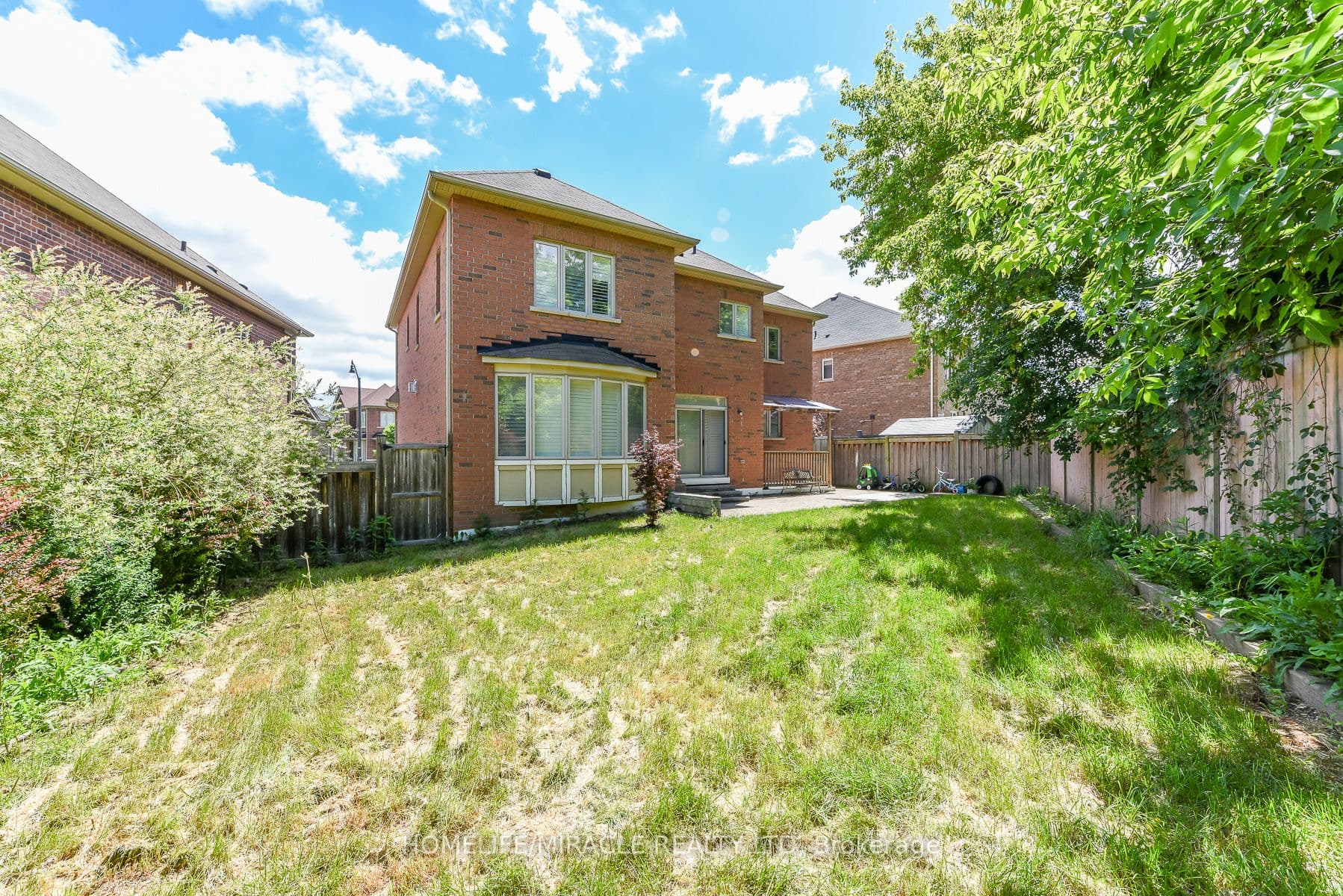 10 Danfield Court — photograph 4