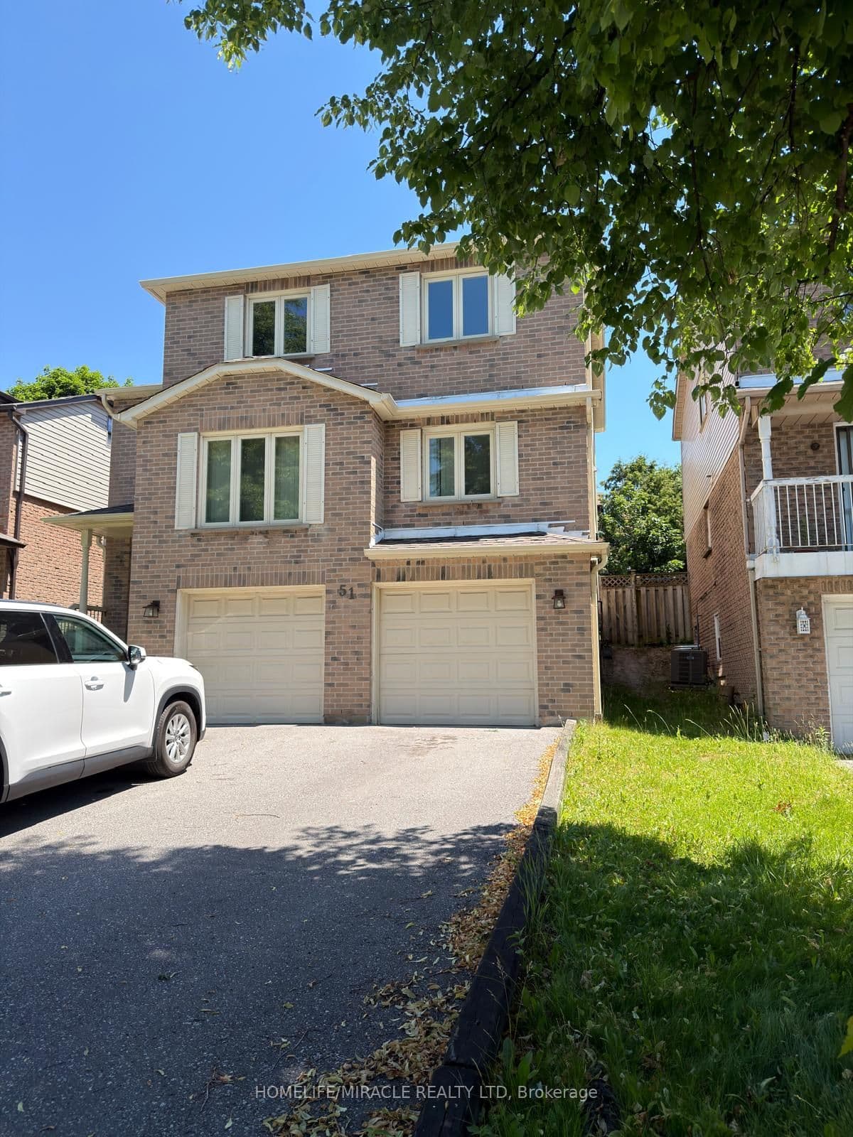 51 Wright Crescent — featured photograph